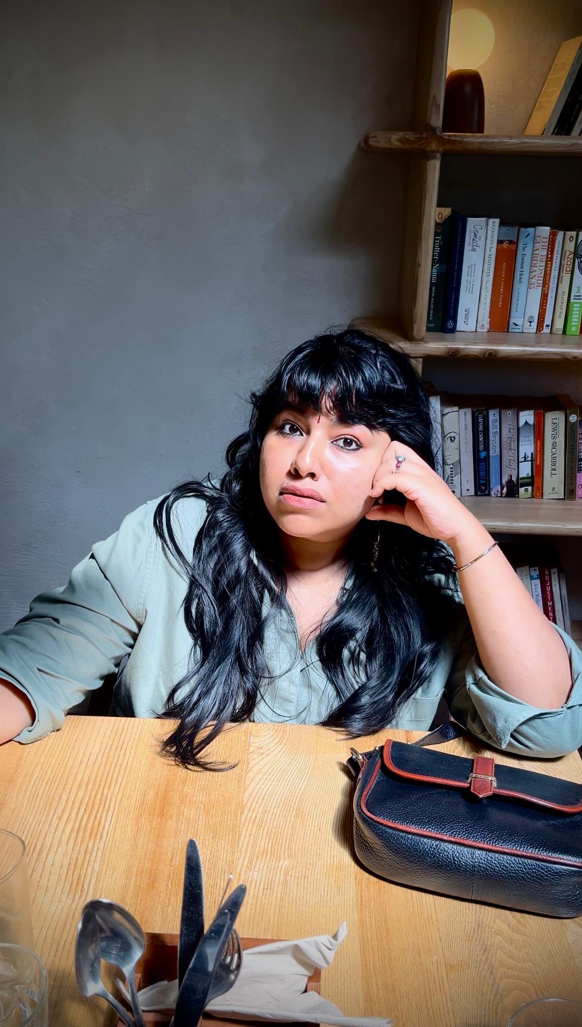 actor Tia Sebastian large photo