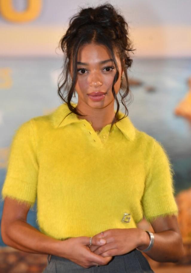 actor Manon Bresch large photo