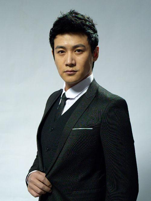 actor Yi Lu large photo