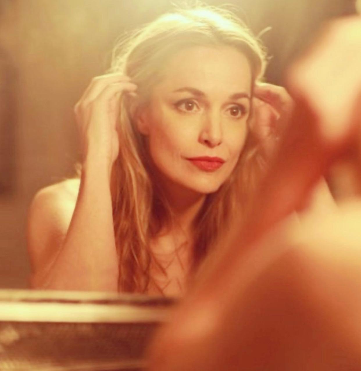 actor Lucy Brown large photo