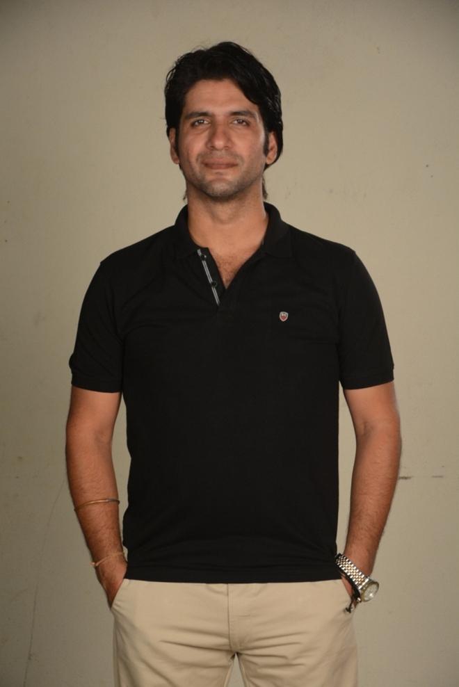 actor Puneet Vashisht large photo