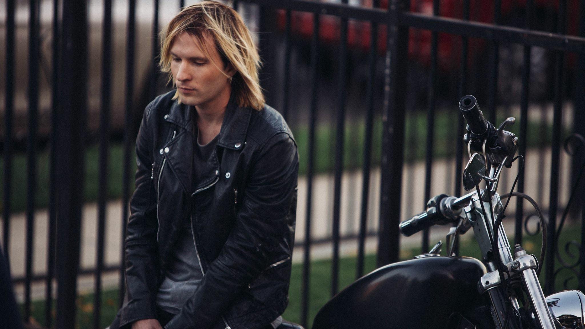 actor Mickey River large photo