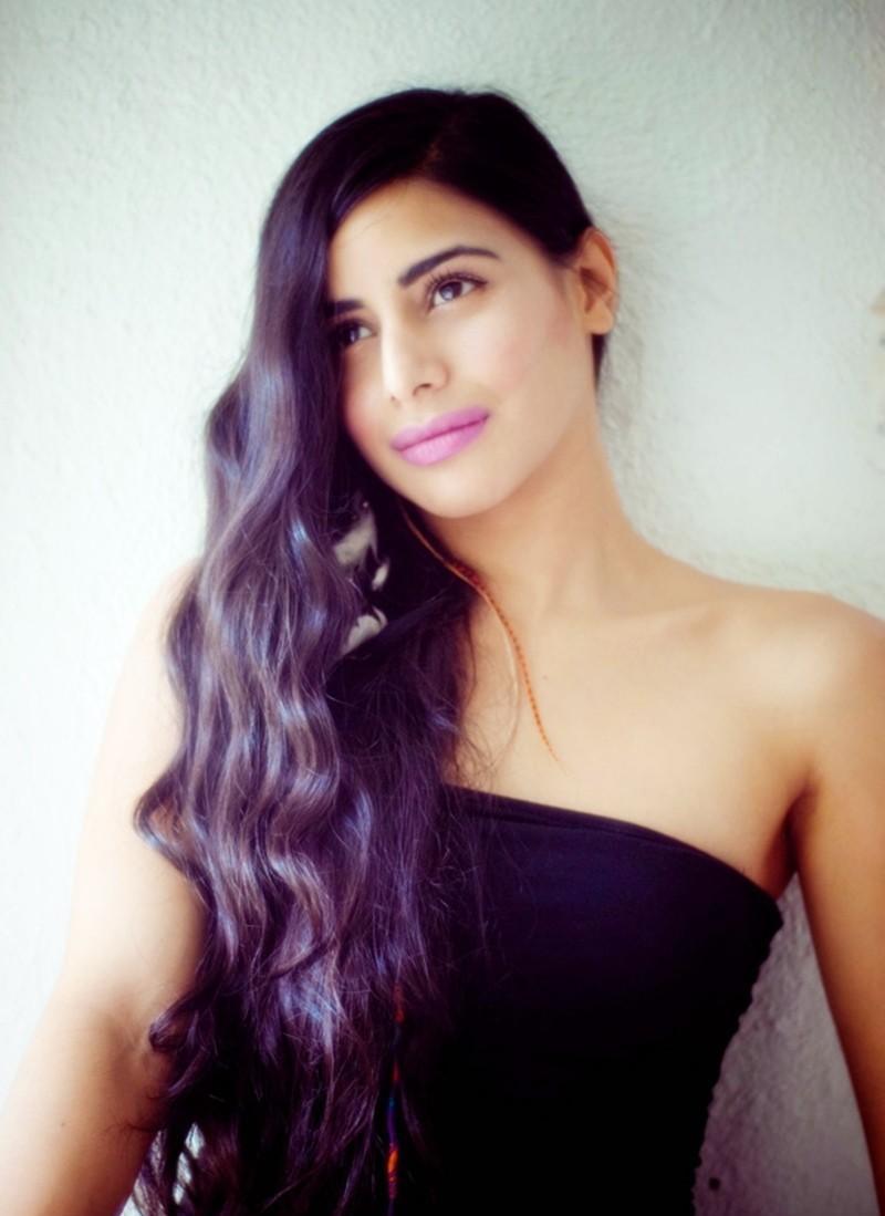 actor Sonia Mehra large photo