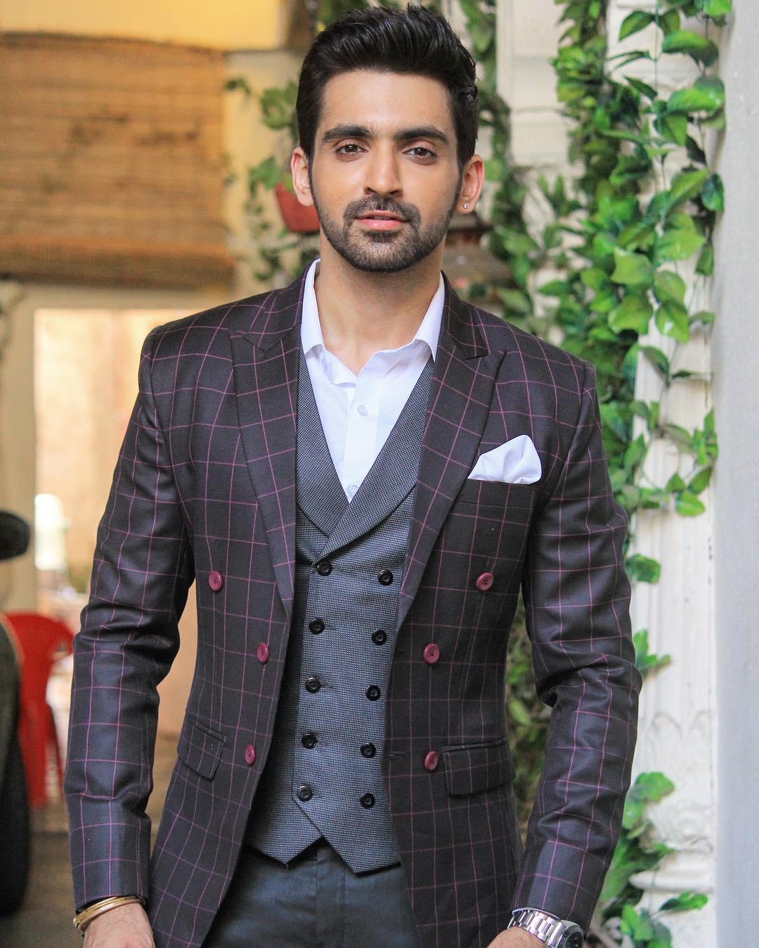 actor Arjit Taneja large photo