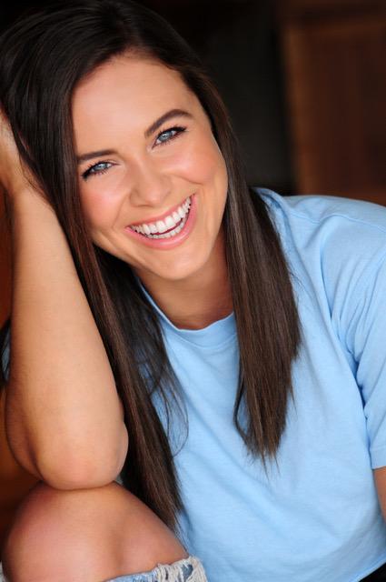 actor Ashley Roxburgh large photo