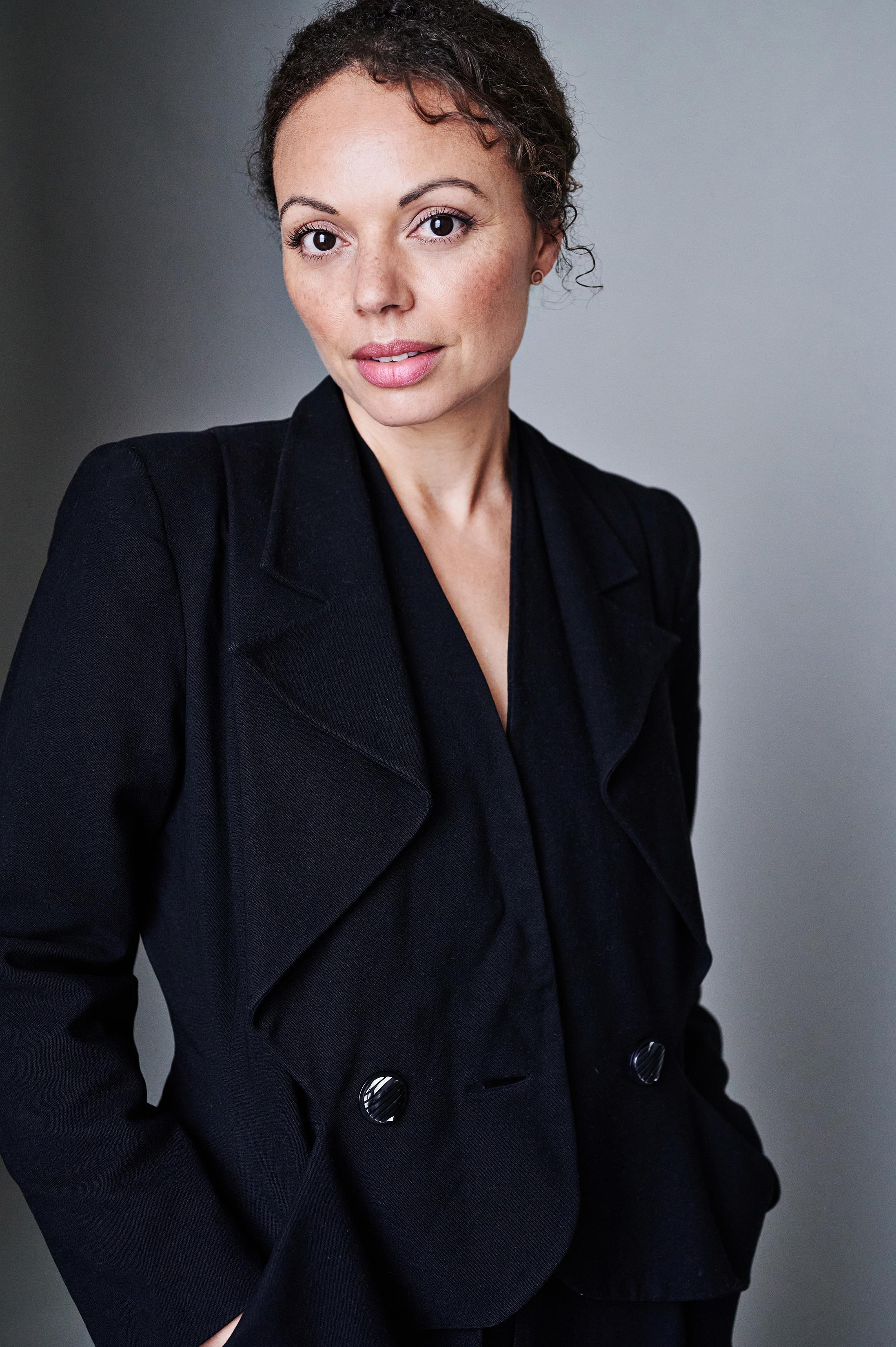 actor Alicia Charles large photo