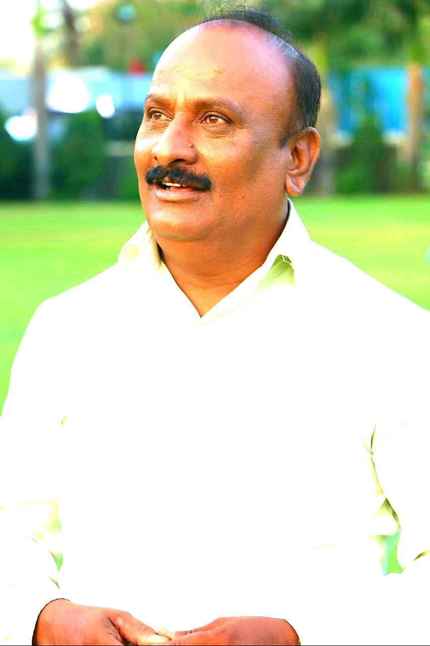 actor Pradeep Dalvi large photo