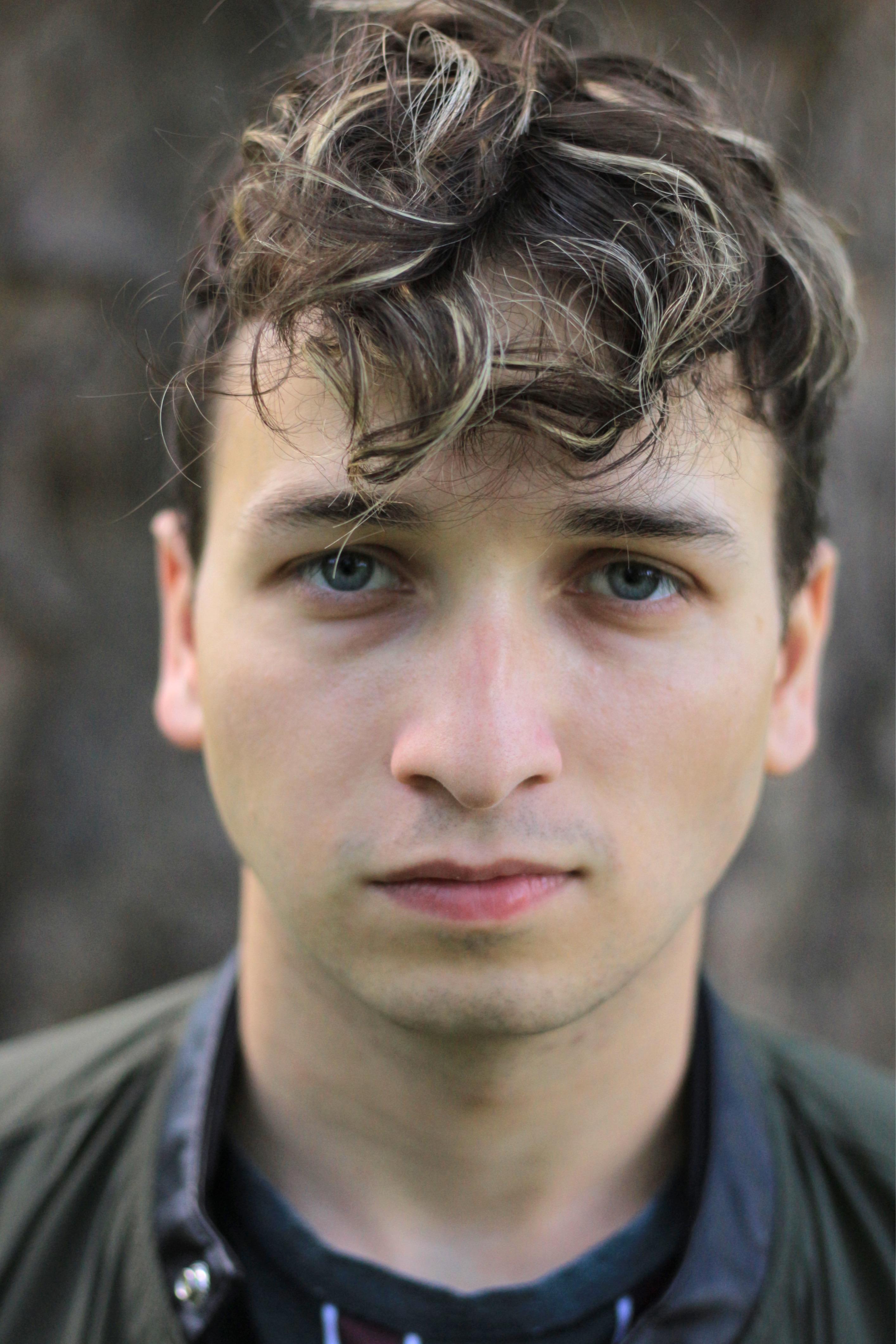 actor Yani Xander large photo