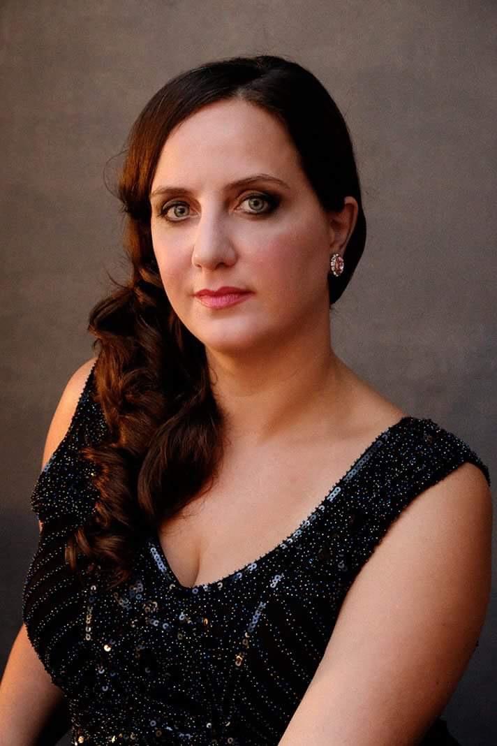 actor Kathryn Dunn large photo