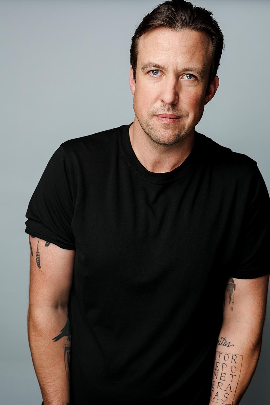 actor Justin Gordon large photo