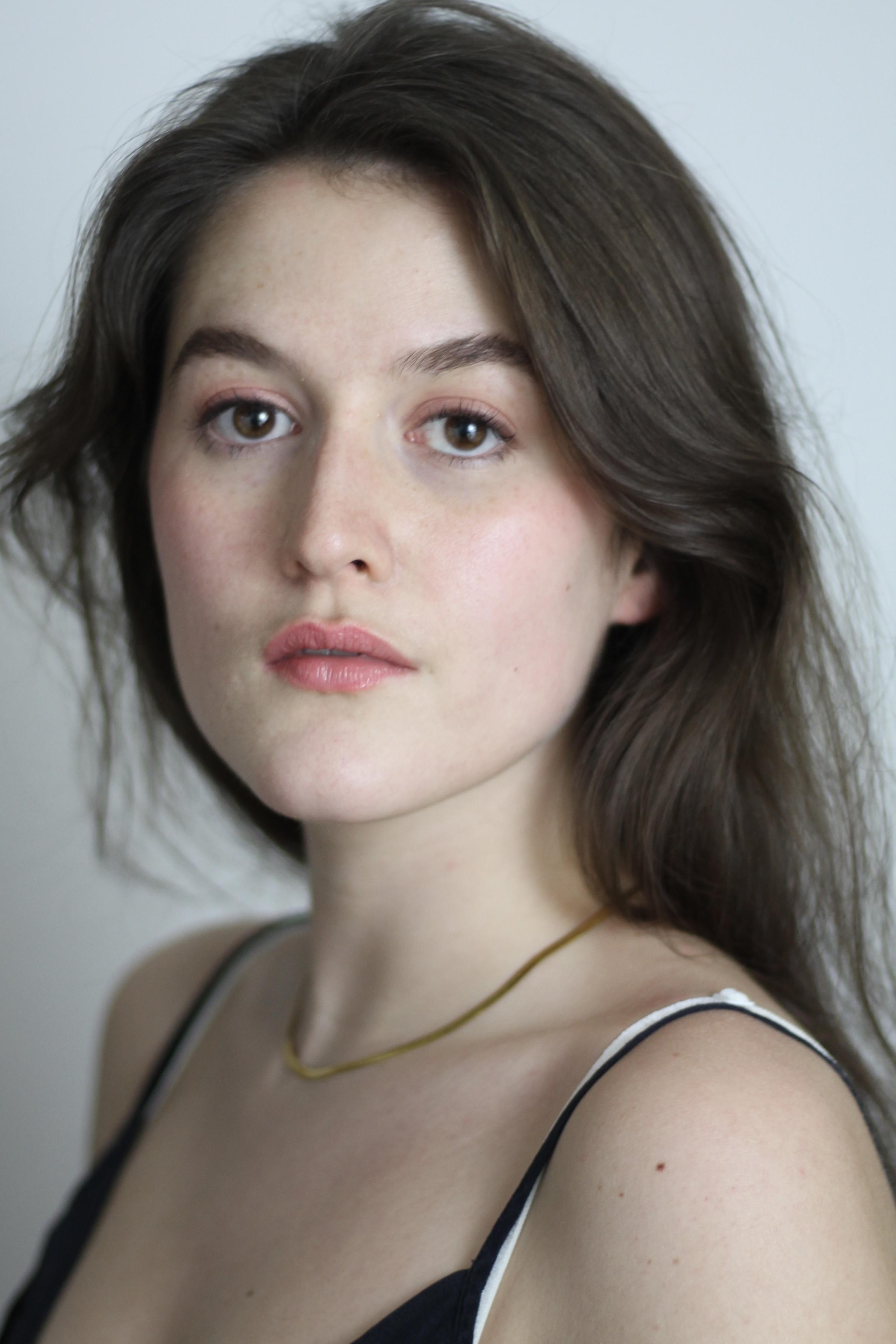 actor Anna De Ceulaer large photo