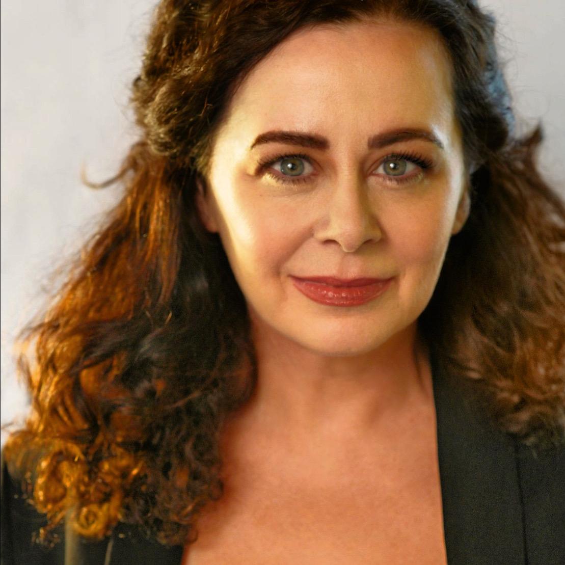 actor Geraldine Hughes large photo