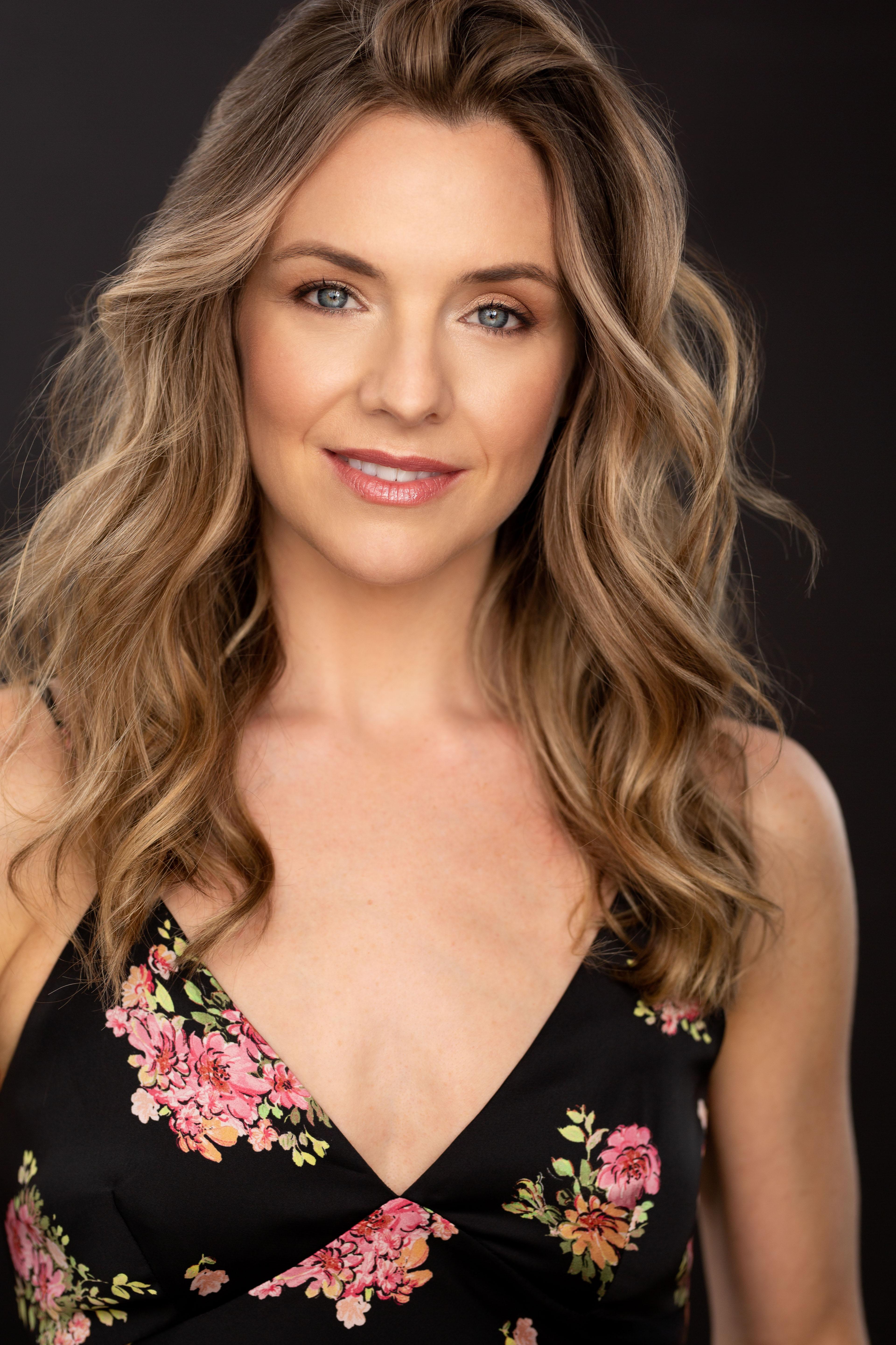 actor Ashley Evans large photo