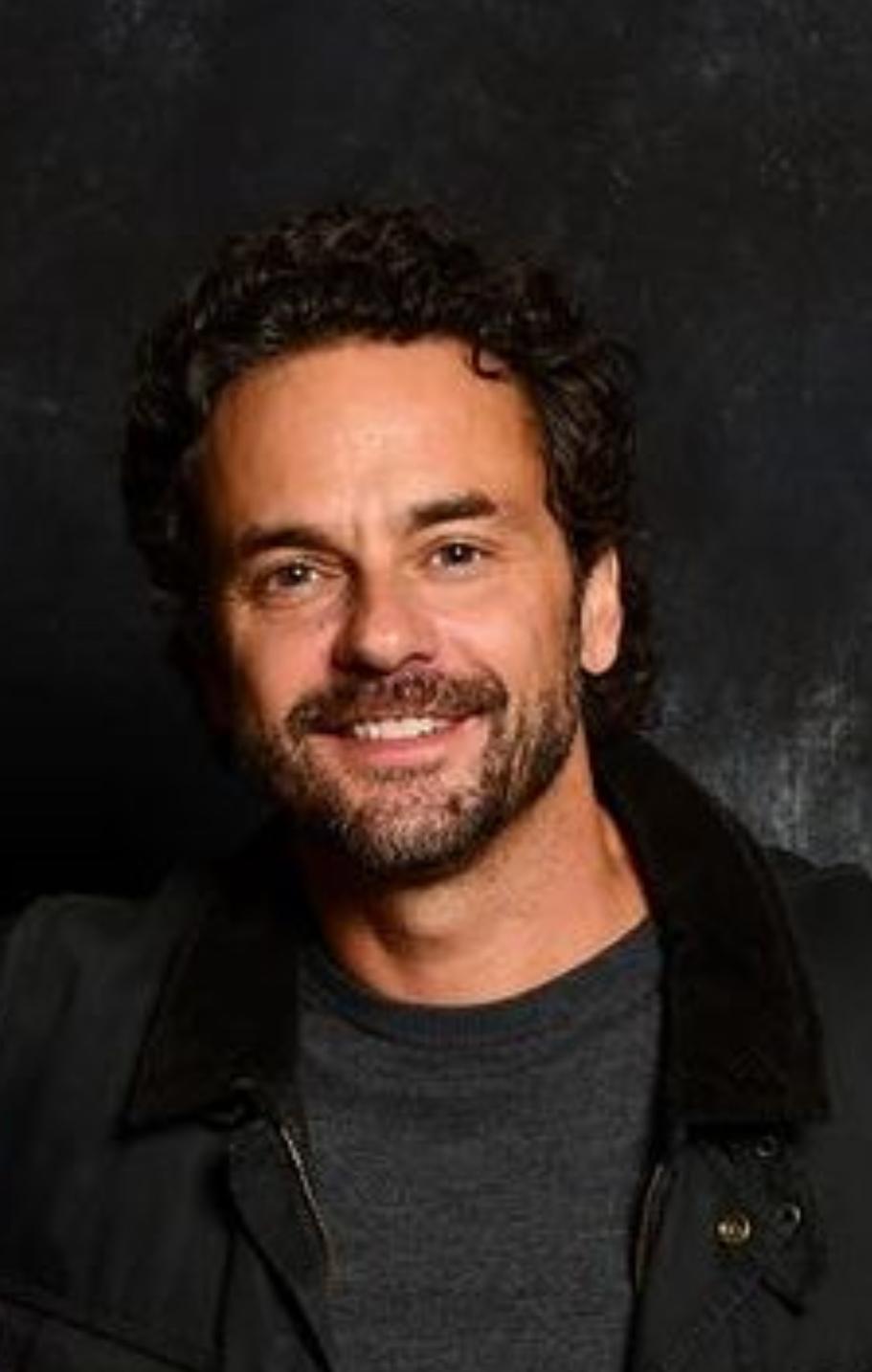 actor Chris Johnson large photo