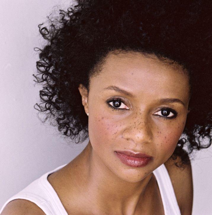 actor Jennifer Lauren large photo