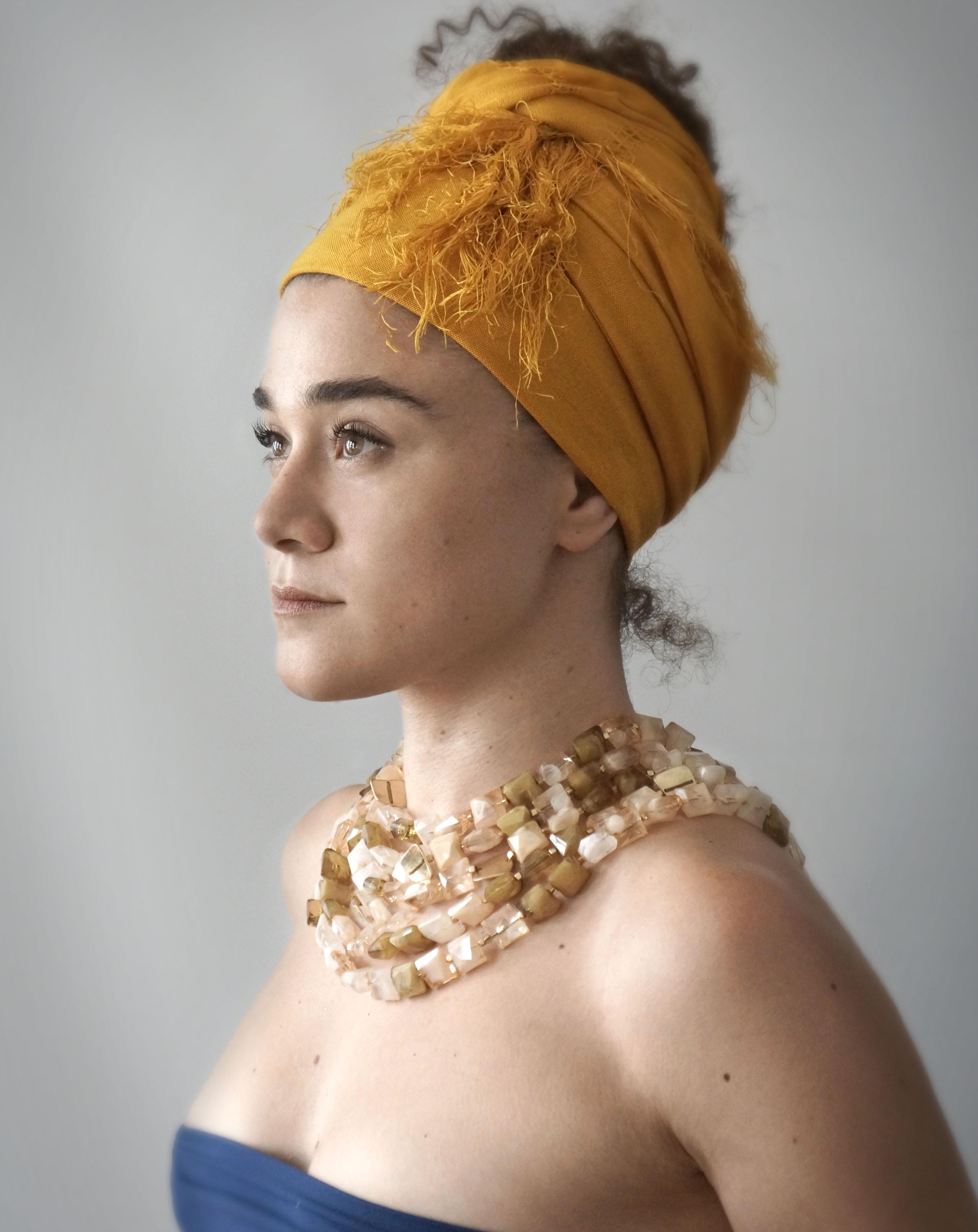 actor Christina Farah large photo