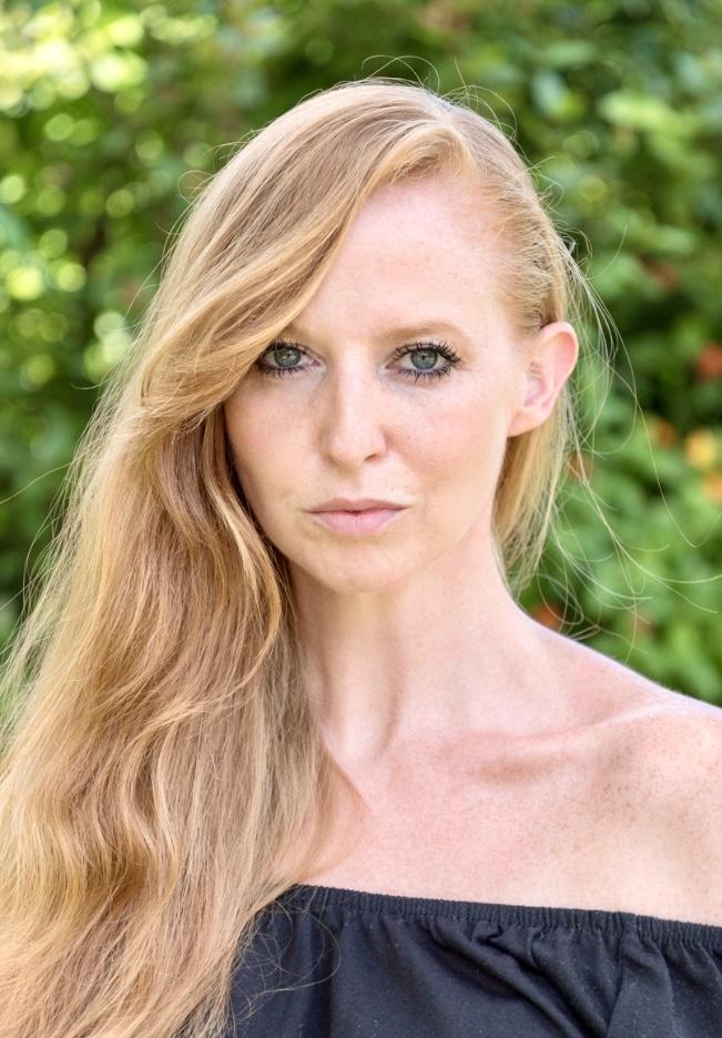 actor Clarissa Hagan large photo