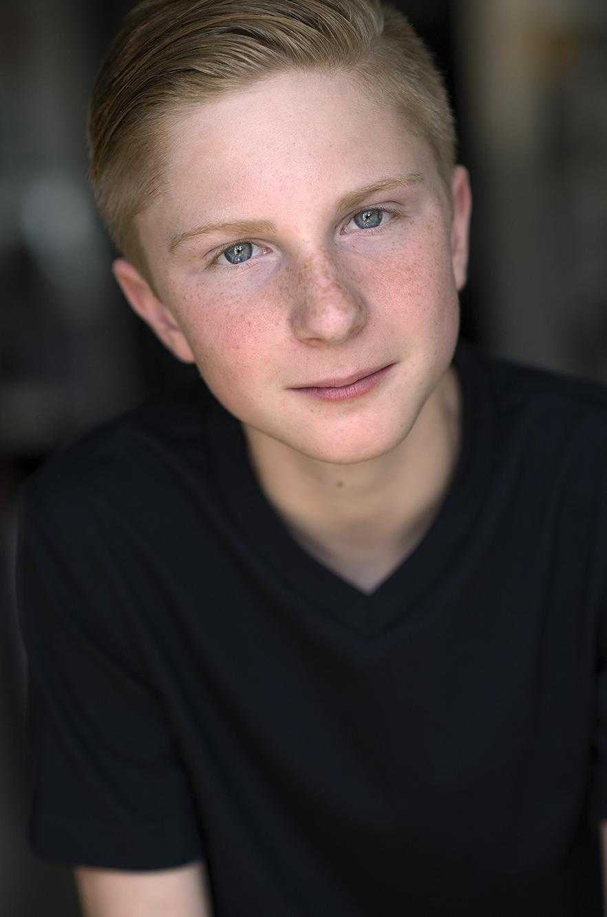actor Riley Schutz large photo