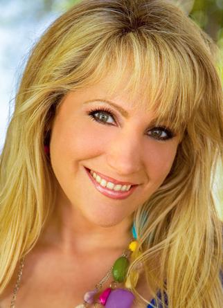 actor Laura Tuny large photo