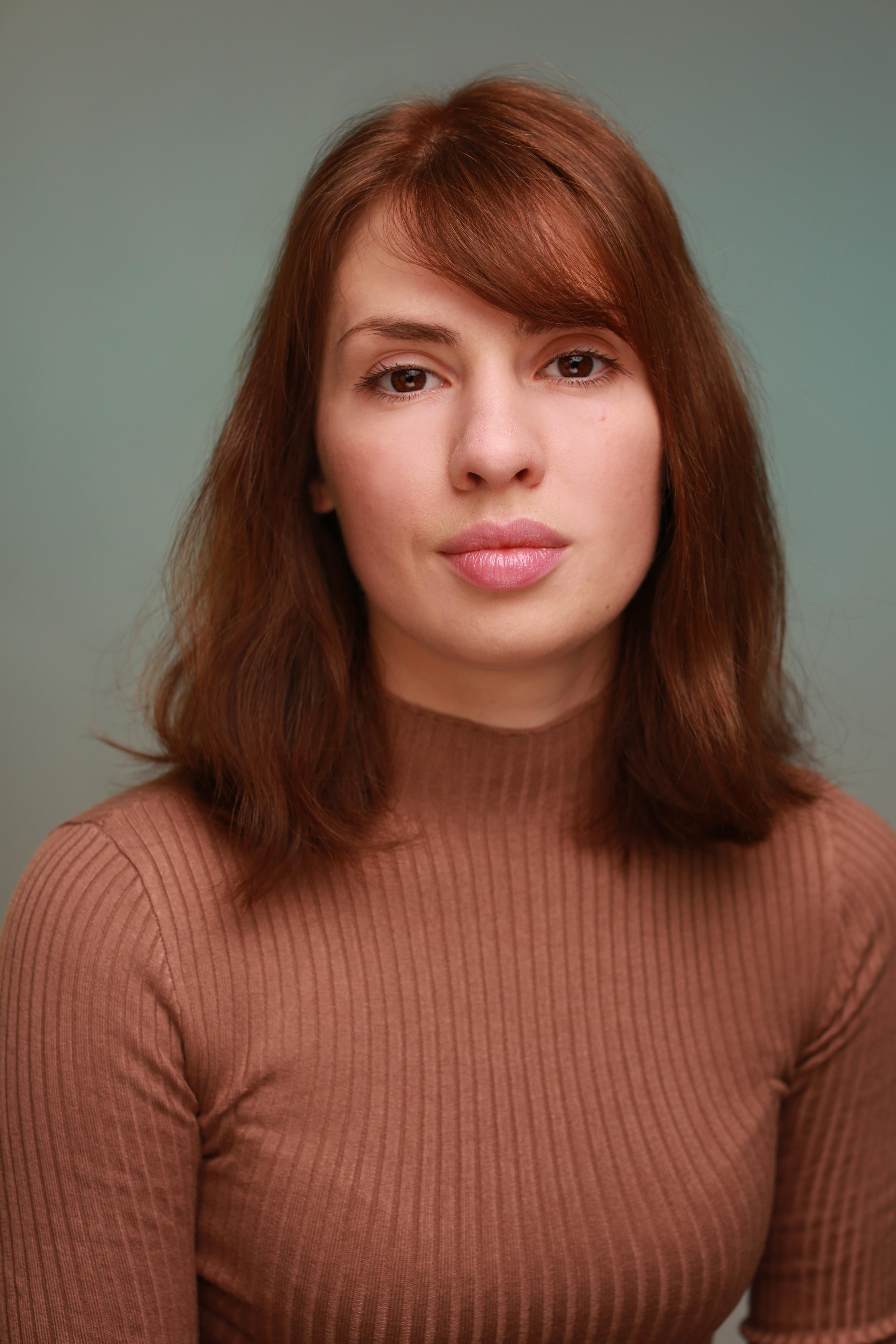 actor Erin Elkin large photo