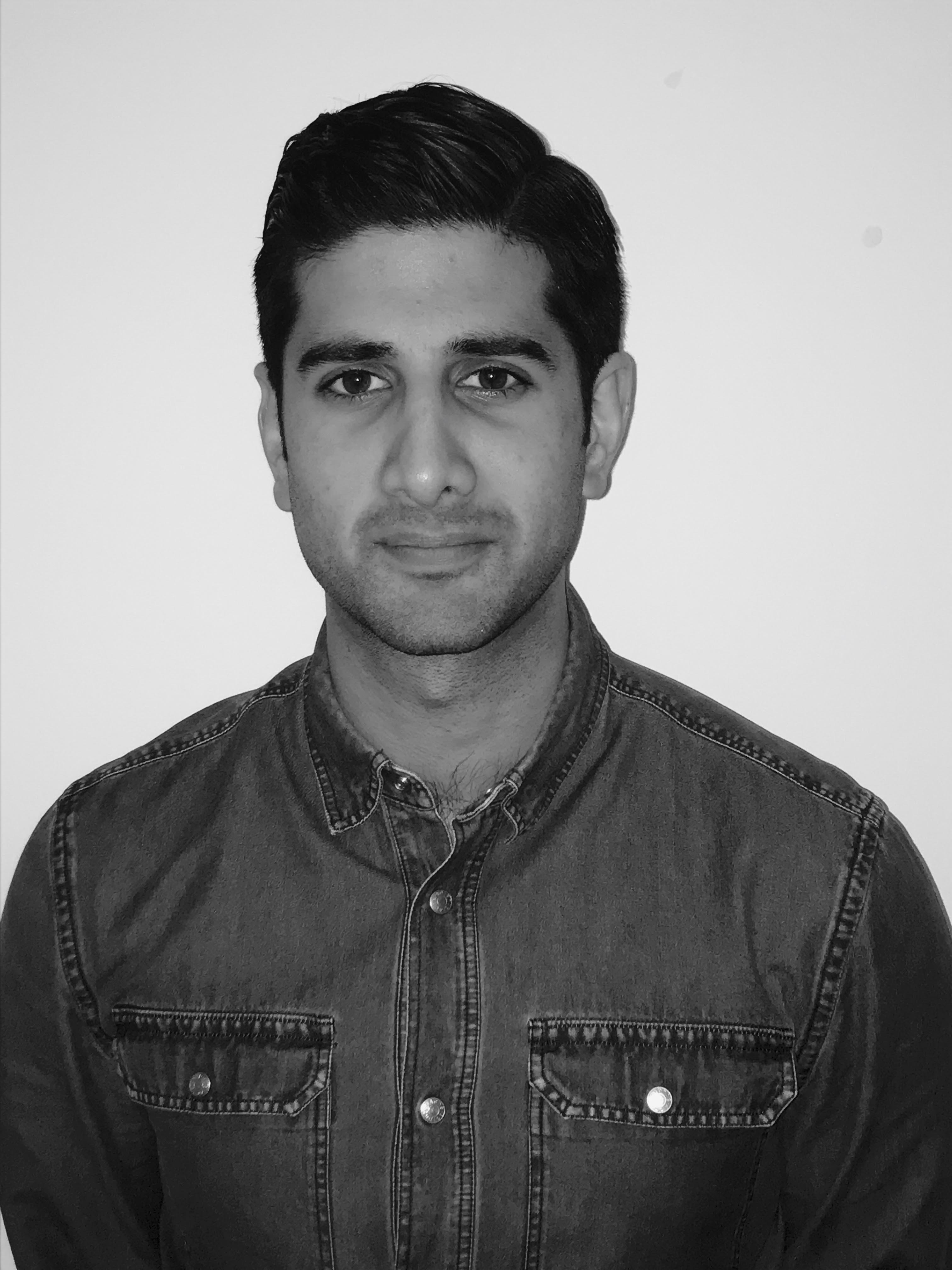 actor Sonny Gill large photo