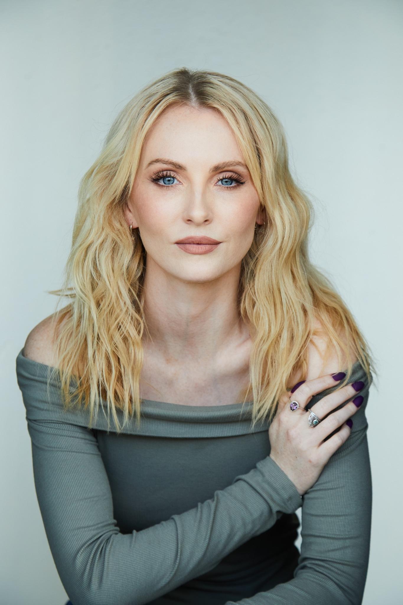 actor Amelia Conway large photo