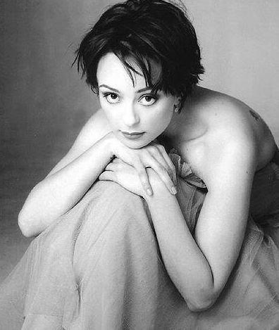 actor Sarah Strange large photo