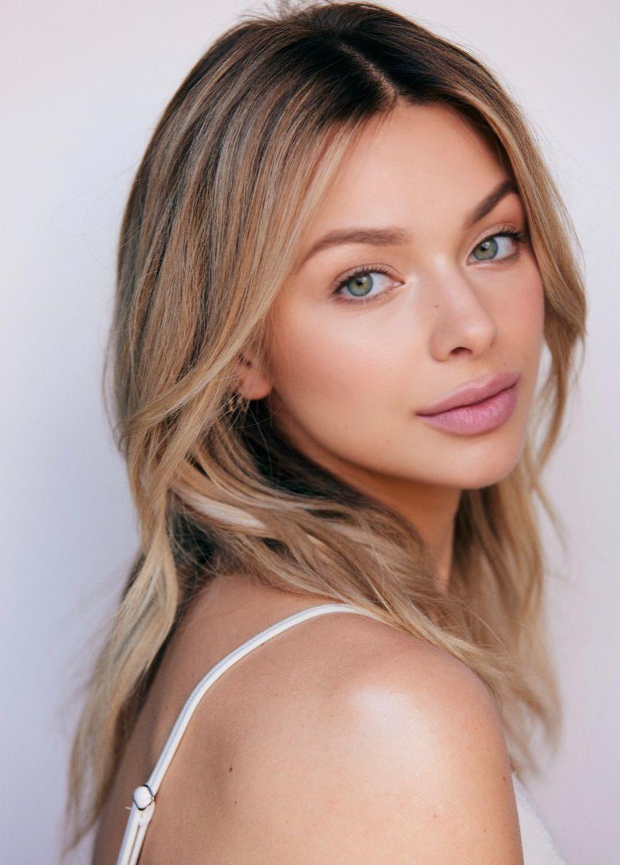 actor Bella Chadwick large photo