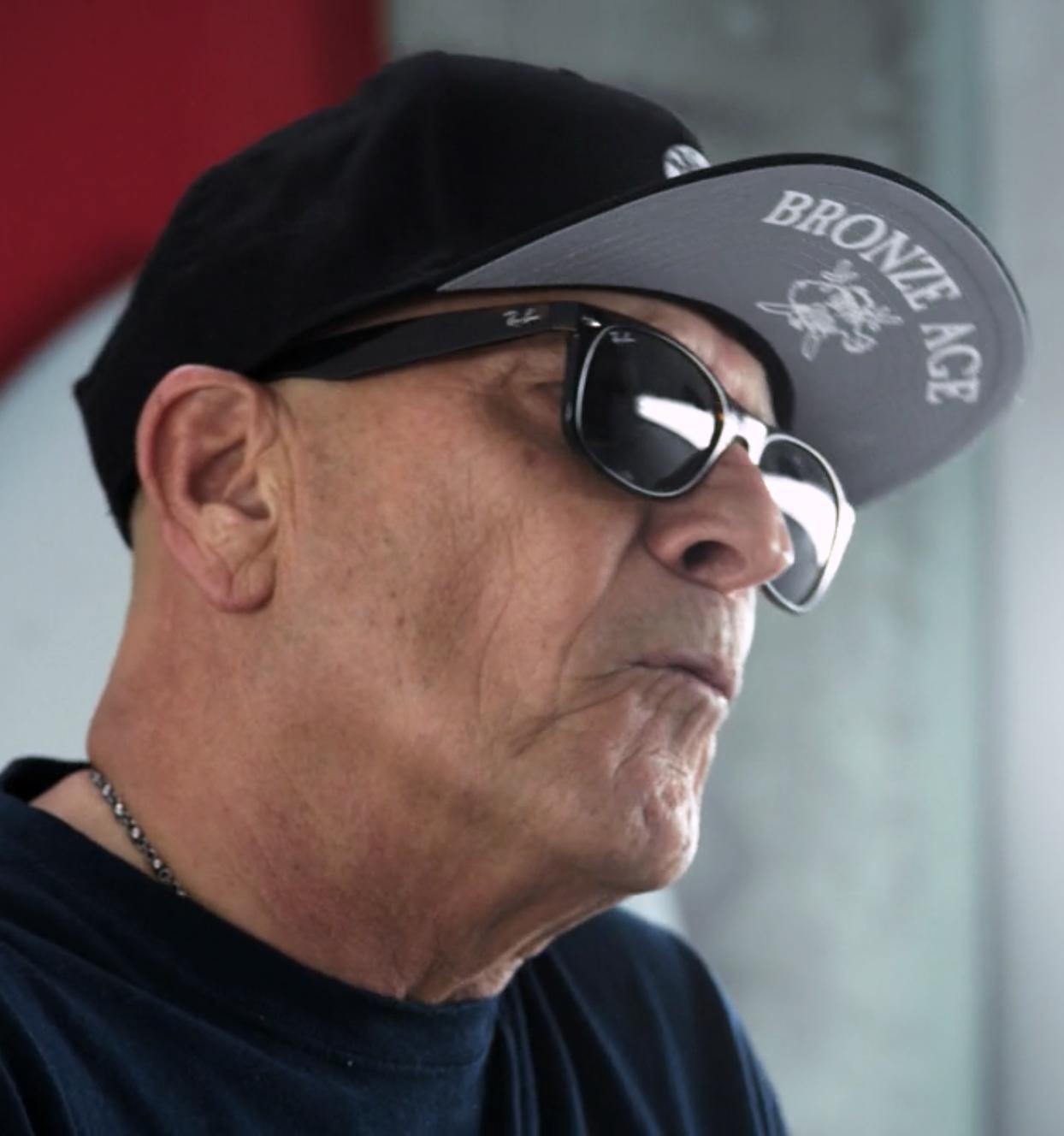 actor Ray Flores large photo