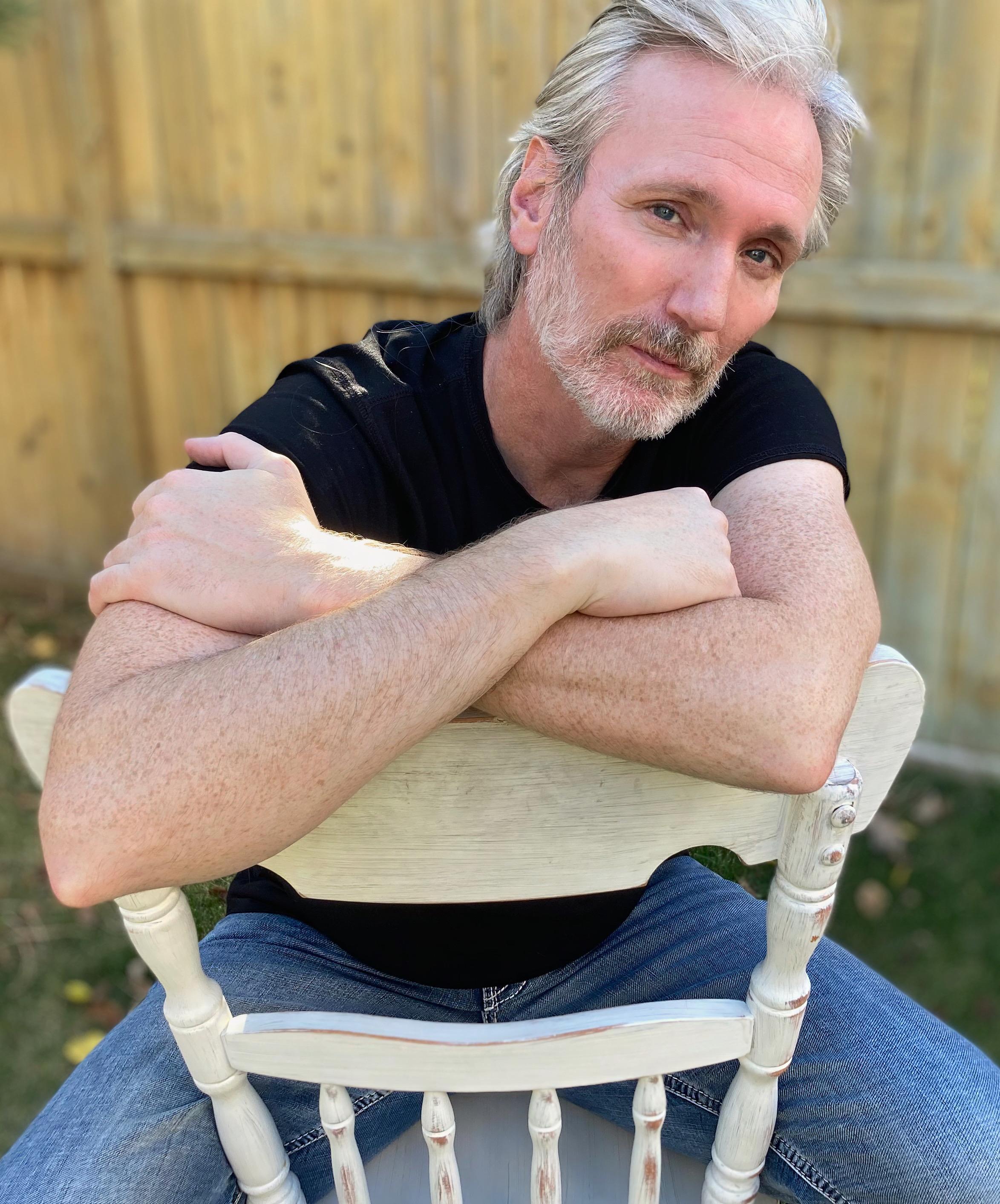 actor Tom Carey large photo