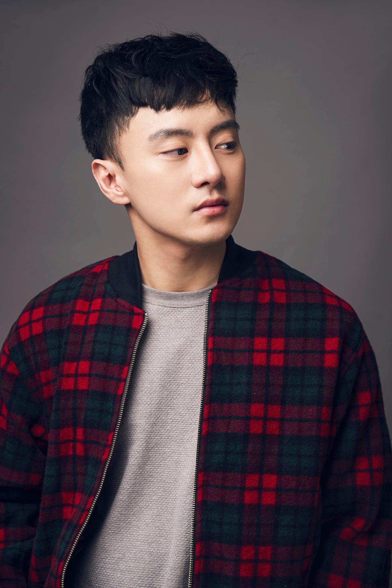 actor John Uy large photo