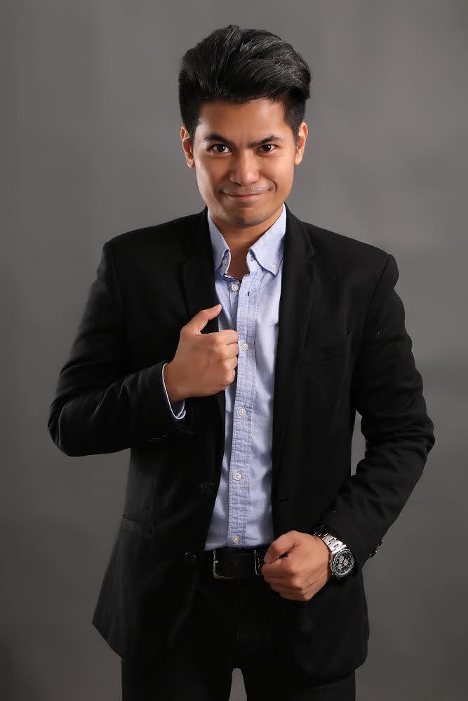 actor Tads Obach large photo