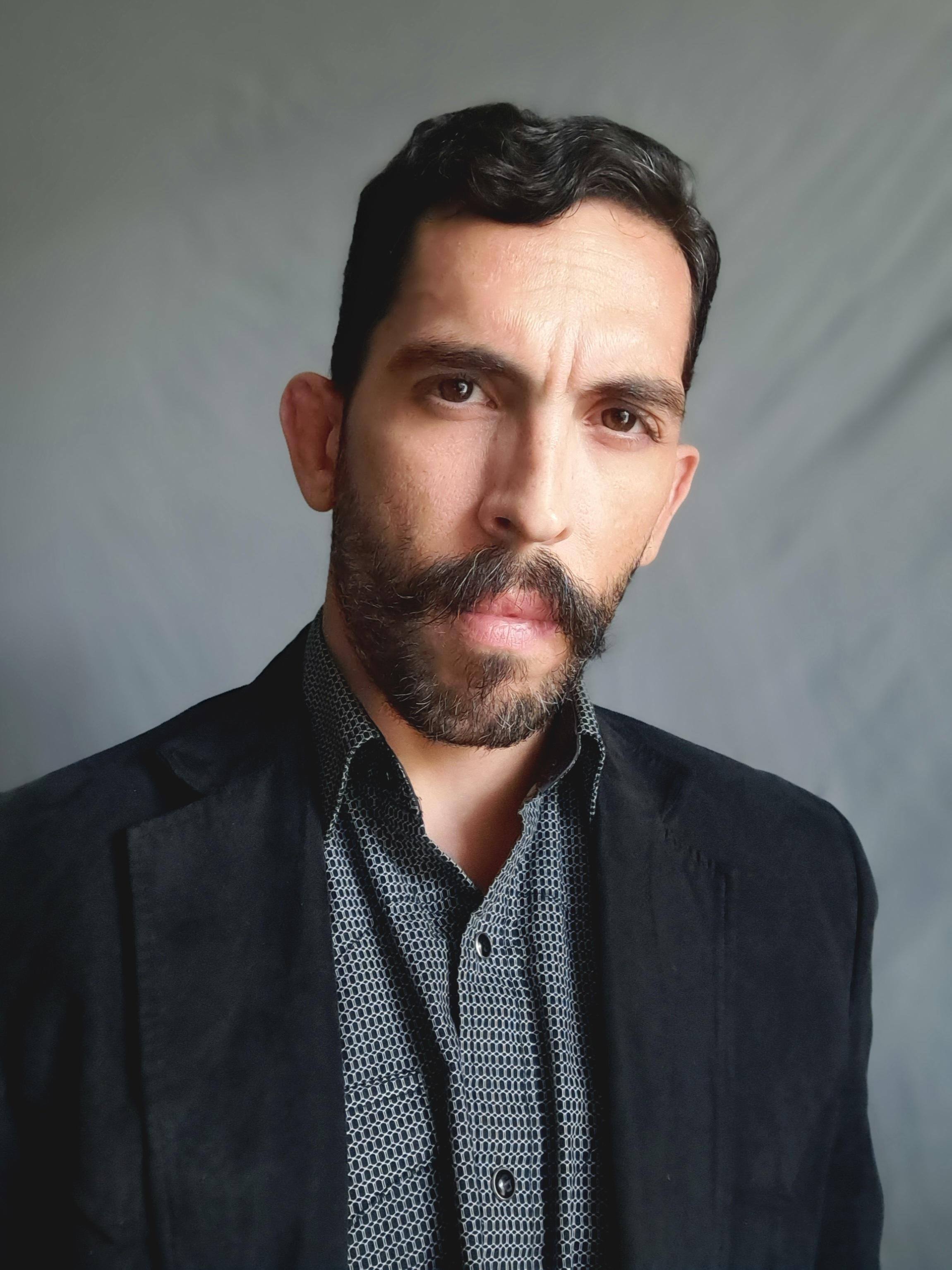 actor Chris James Rivera large photo