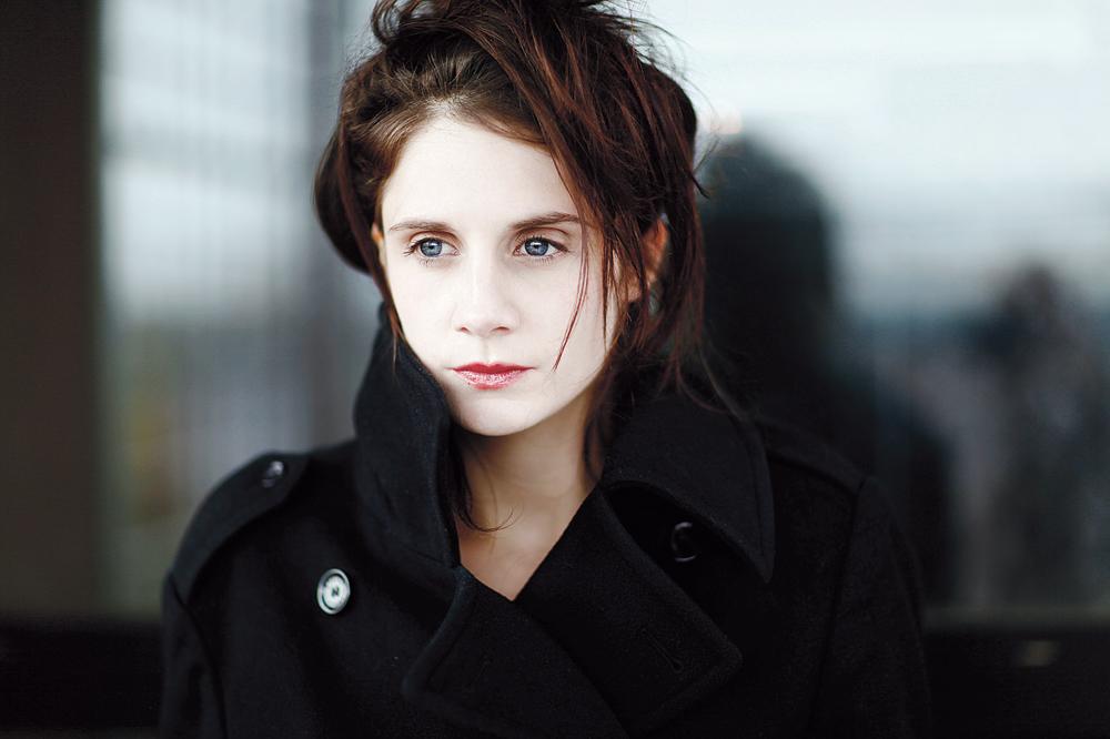 actor Judith Chemla large photo