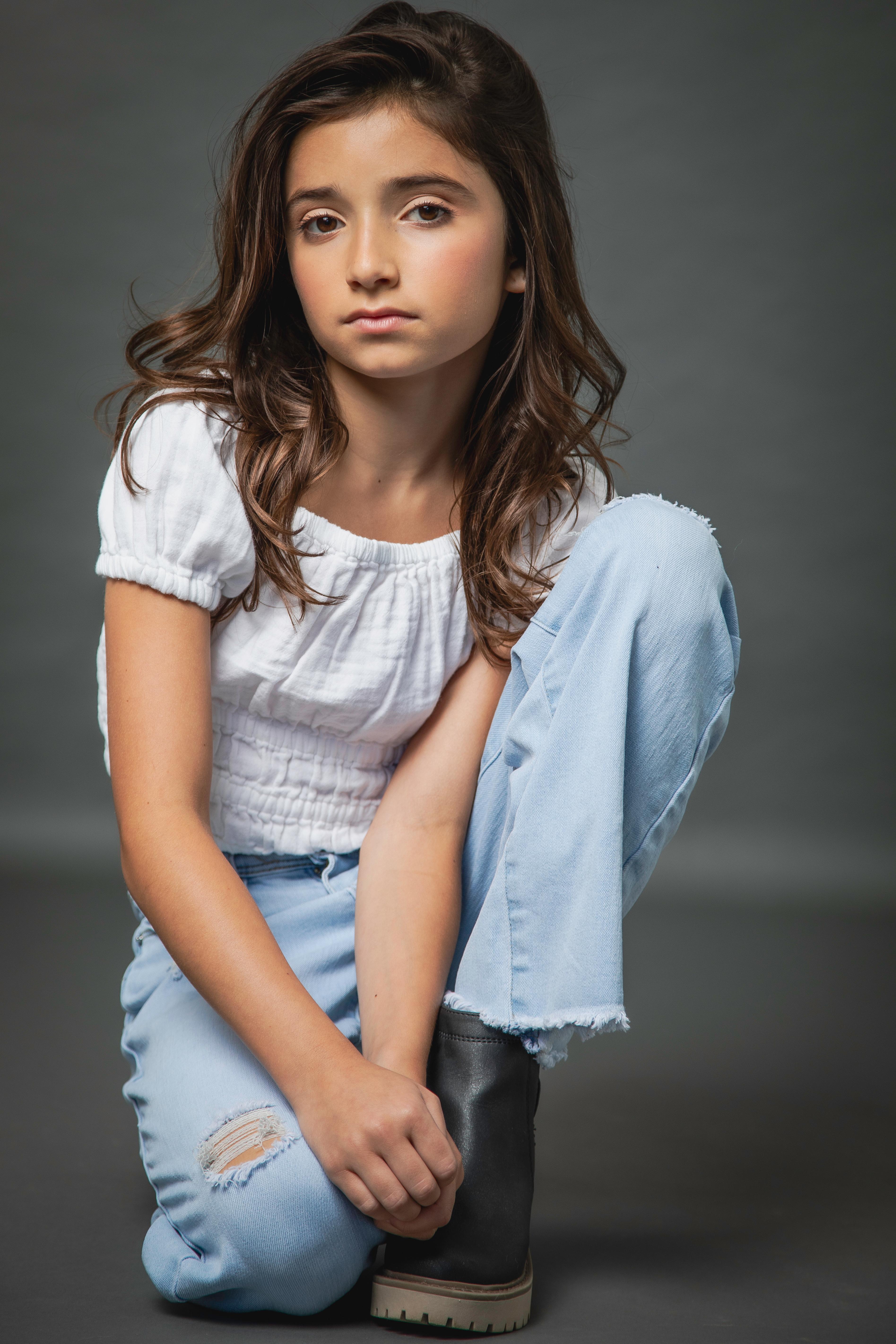 actor Kenzie Grey large photo