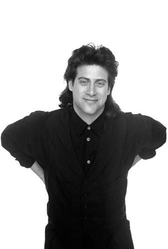 actor Richard Lewis large photo