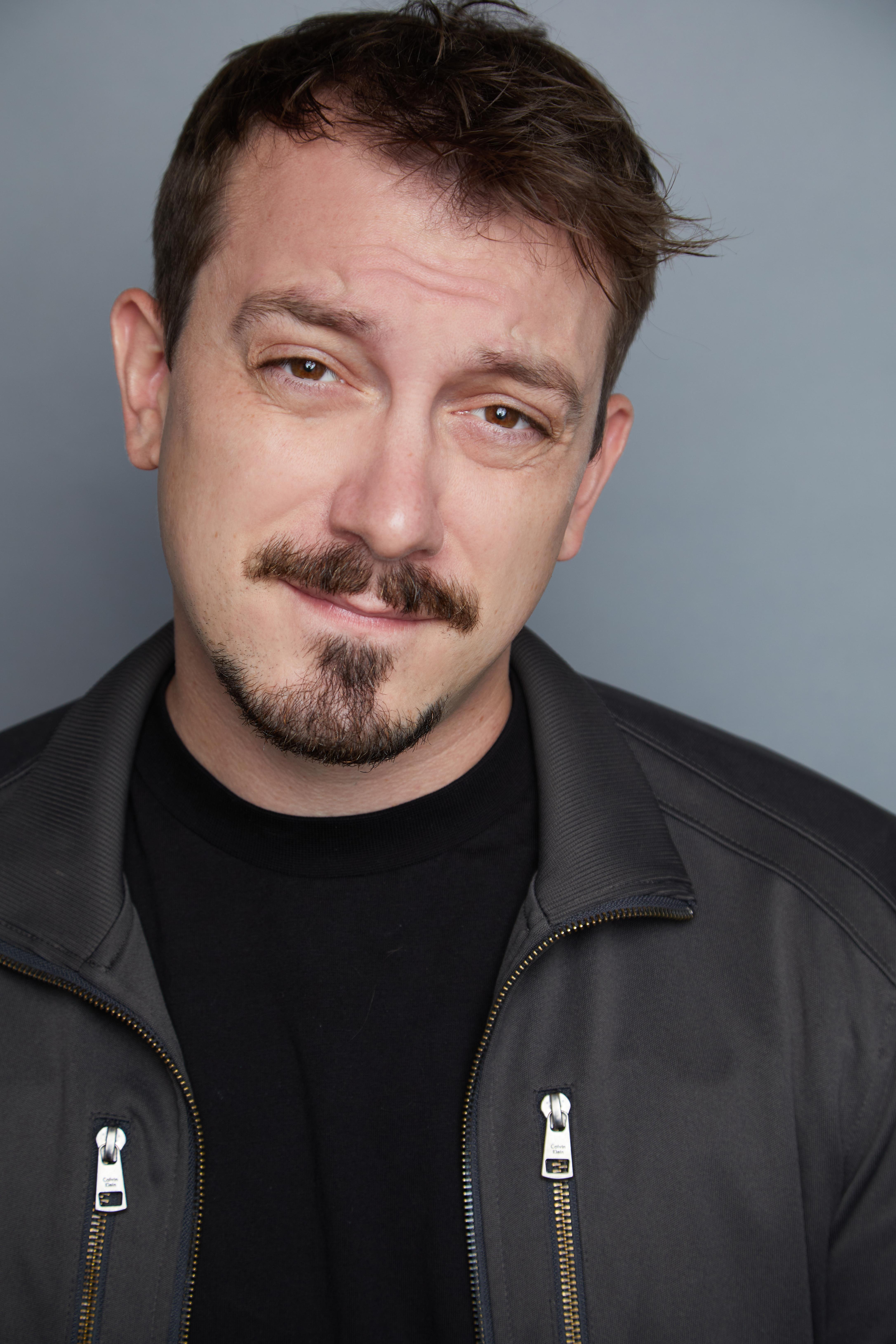 actor Michael Allan Schneider large photo