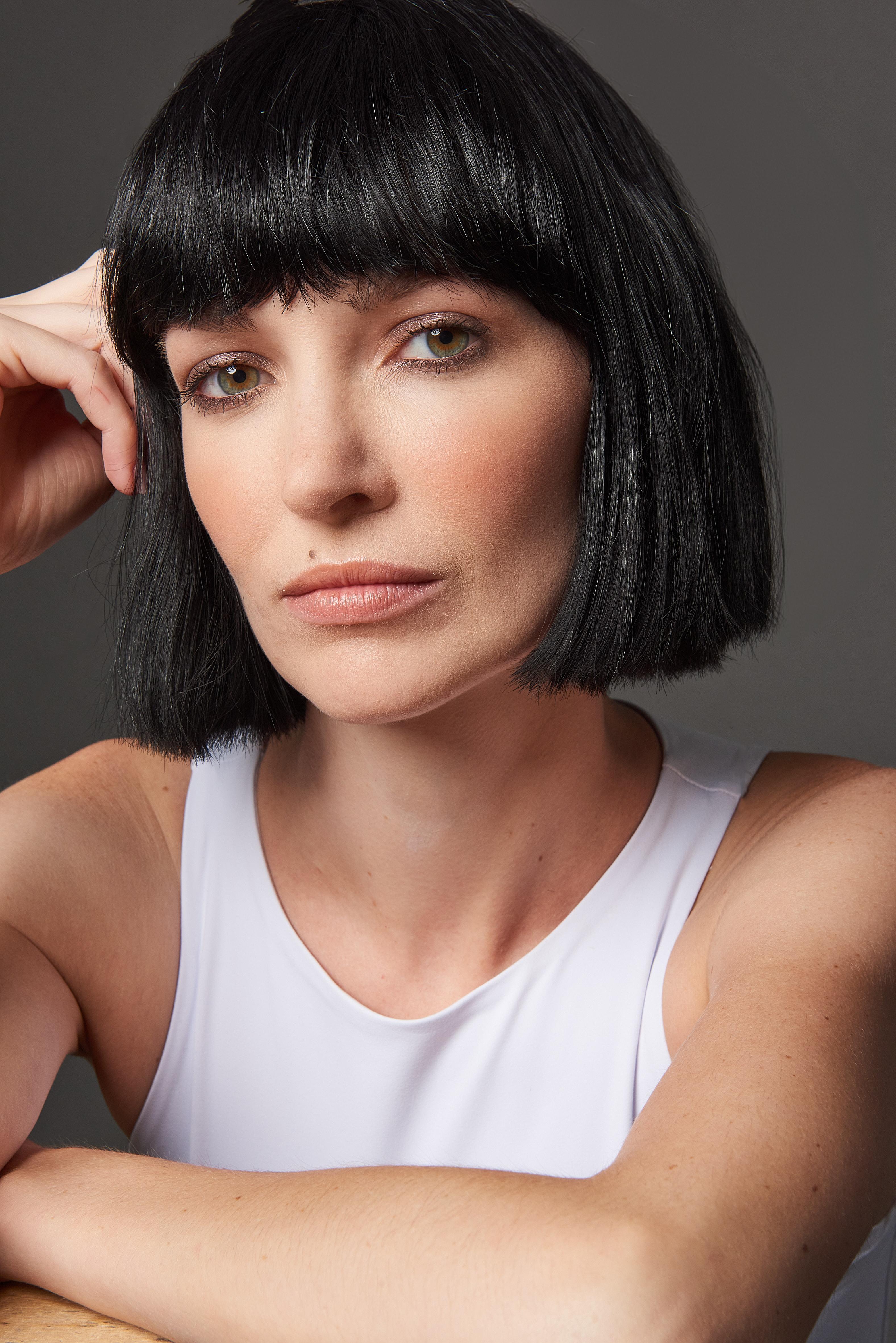 actor Laura Dromerick large photo