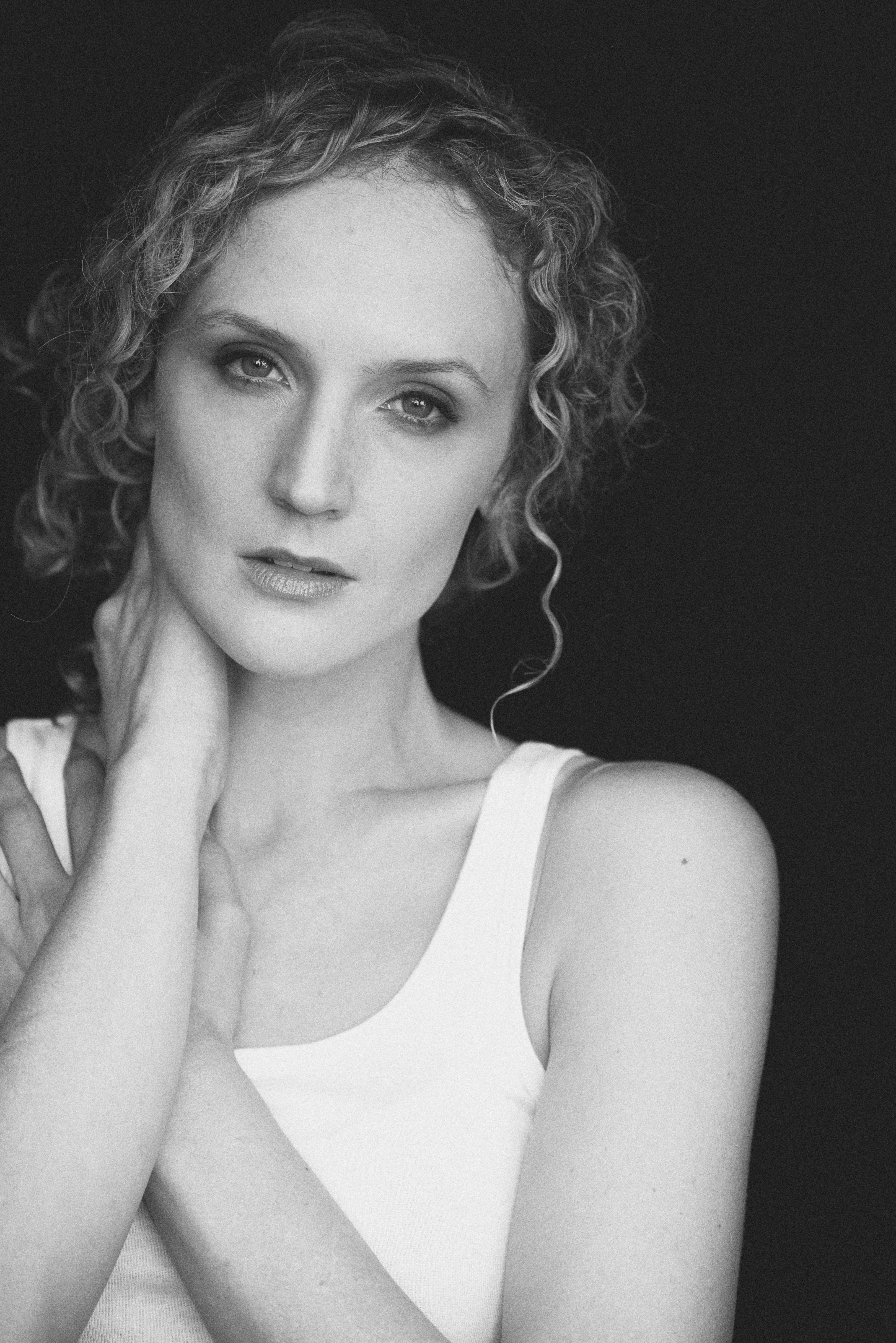 actor Samantha Eggers large photo