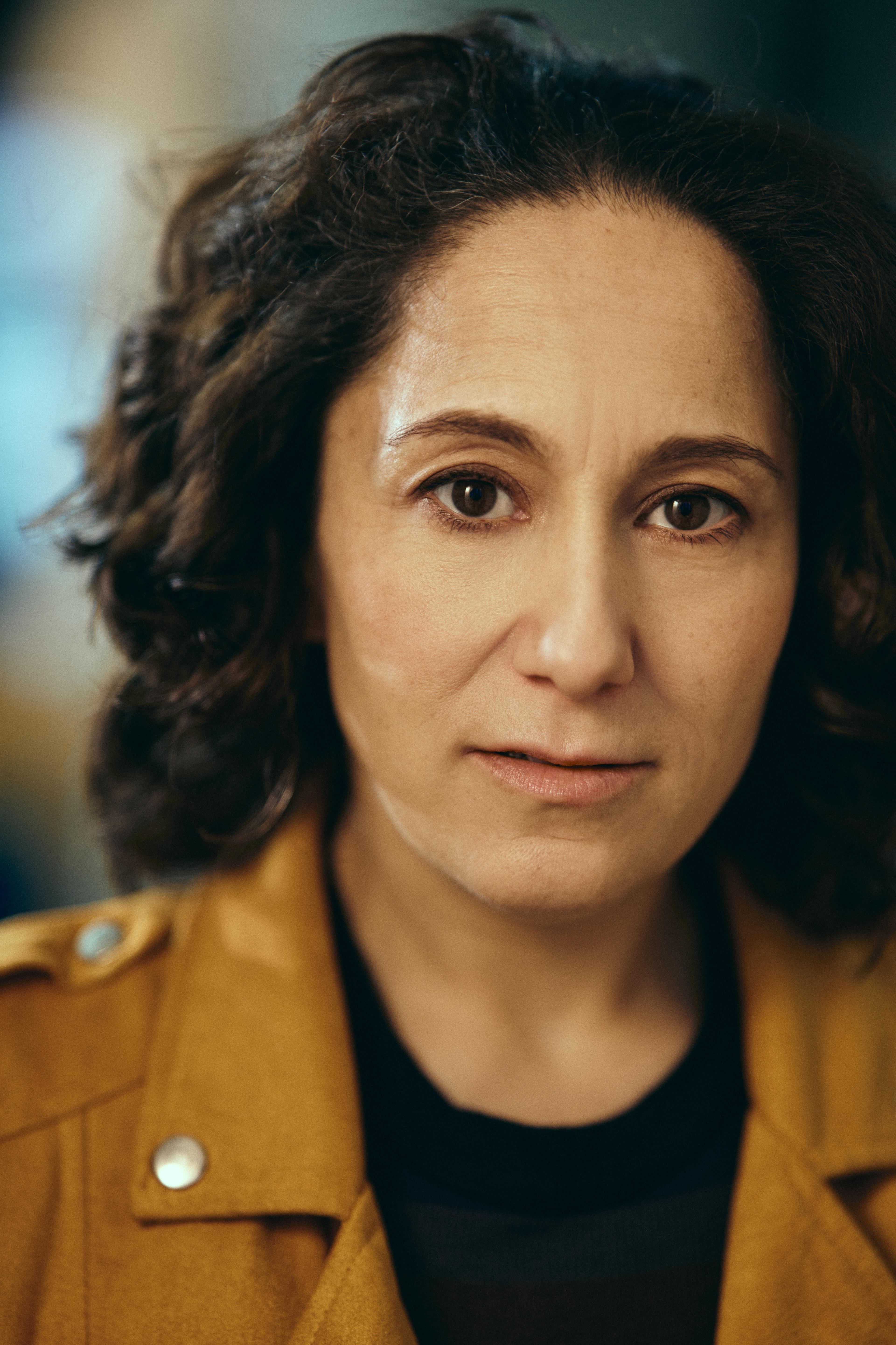 actor Luisa Guerreiro large photo