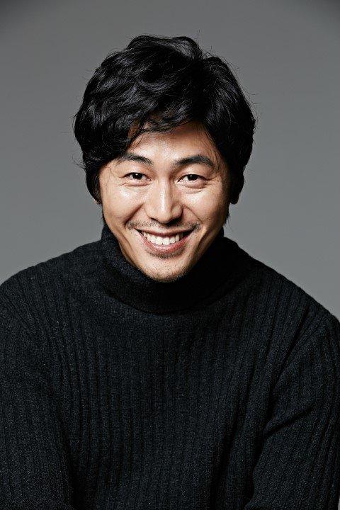 actor Yong-geun Bae large photo