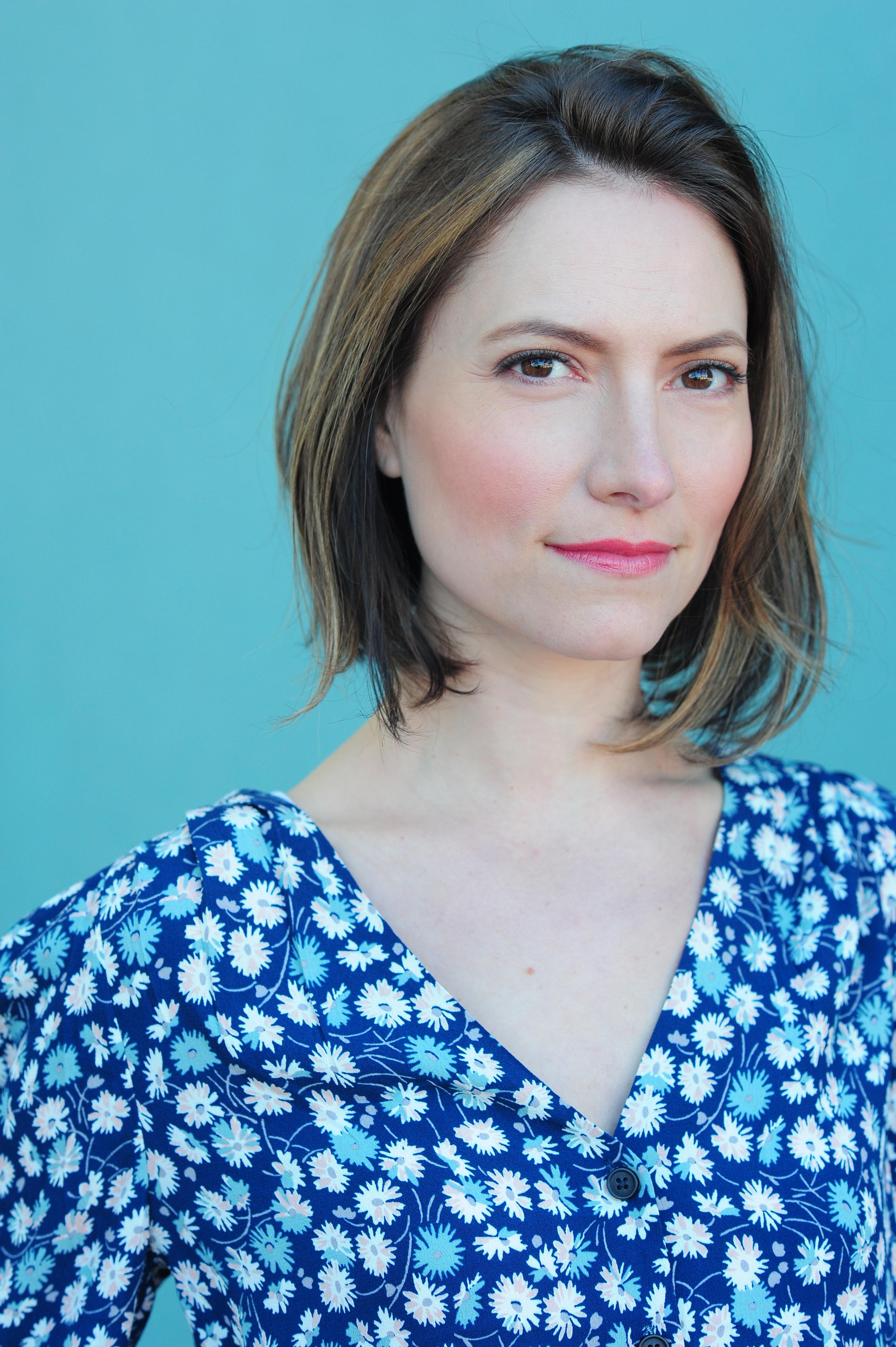 actor Laura Mann large photo