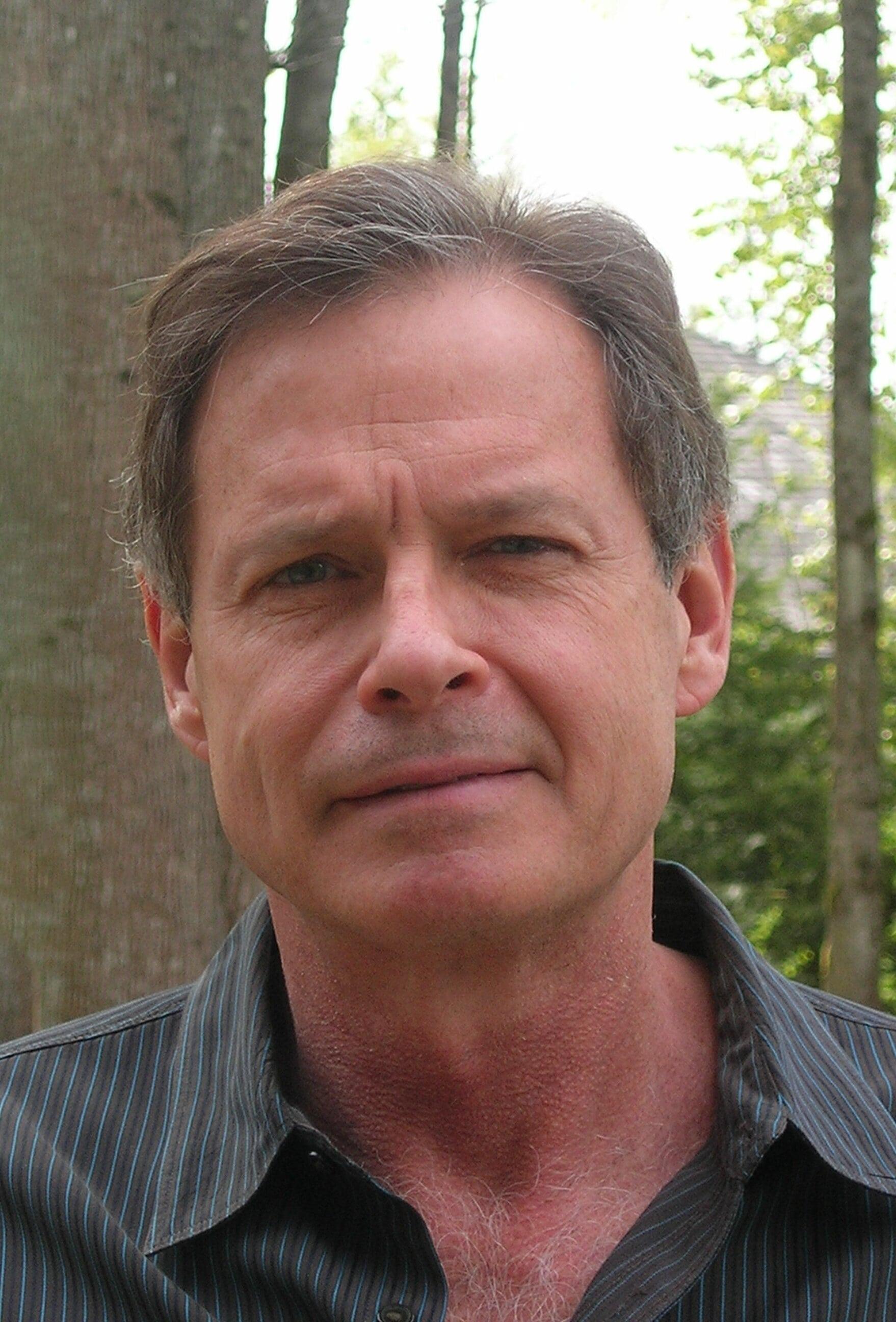 actor Kevin Reynolds large photo