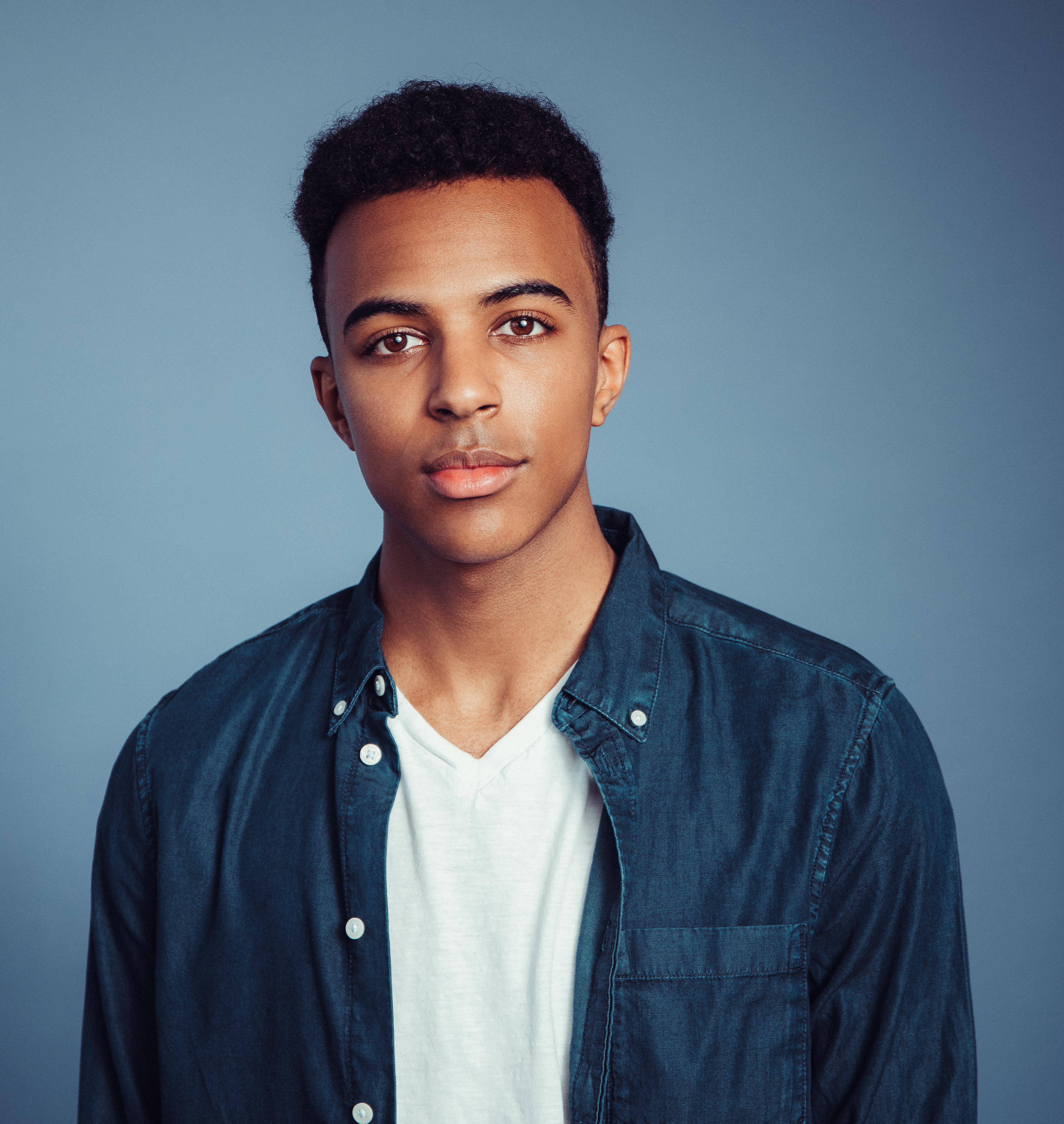 actor Jonathan Cruz large photo