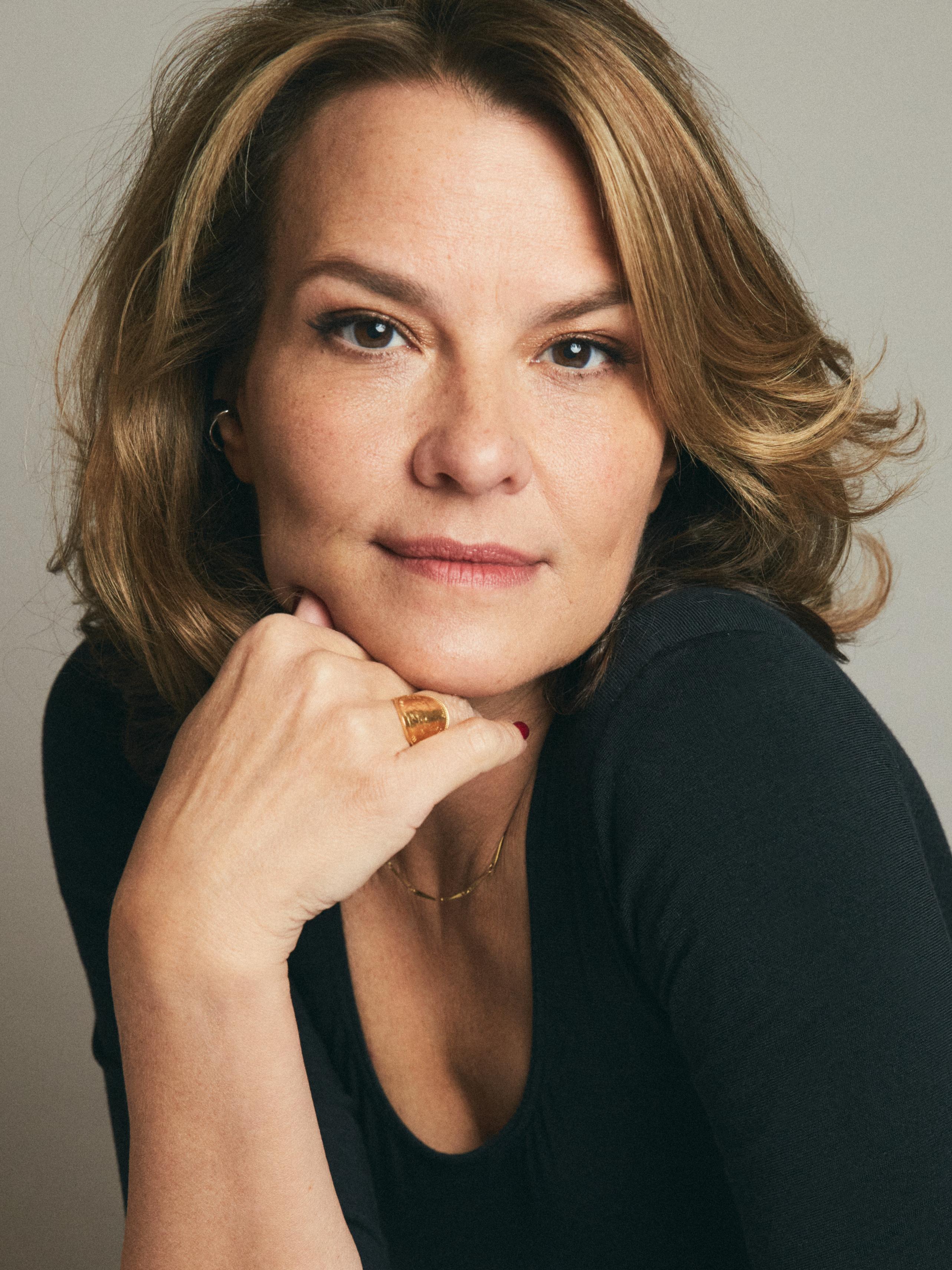 actor Alison Chace large photo