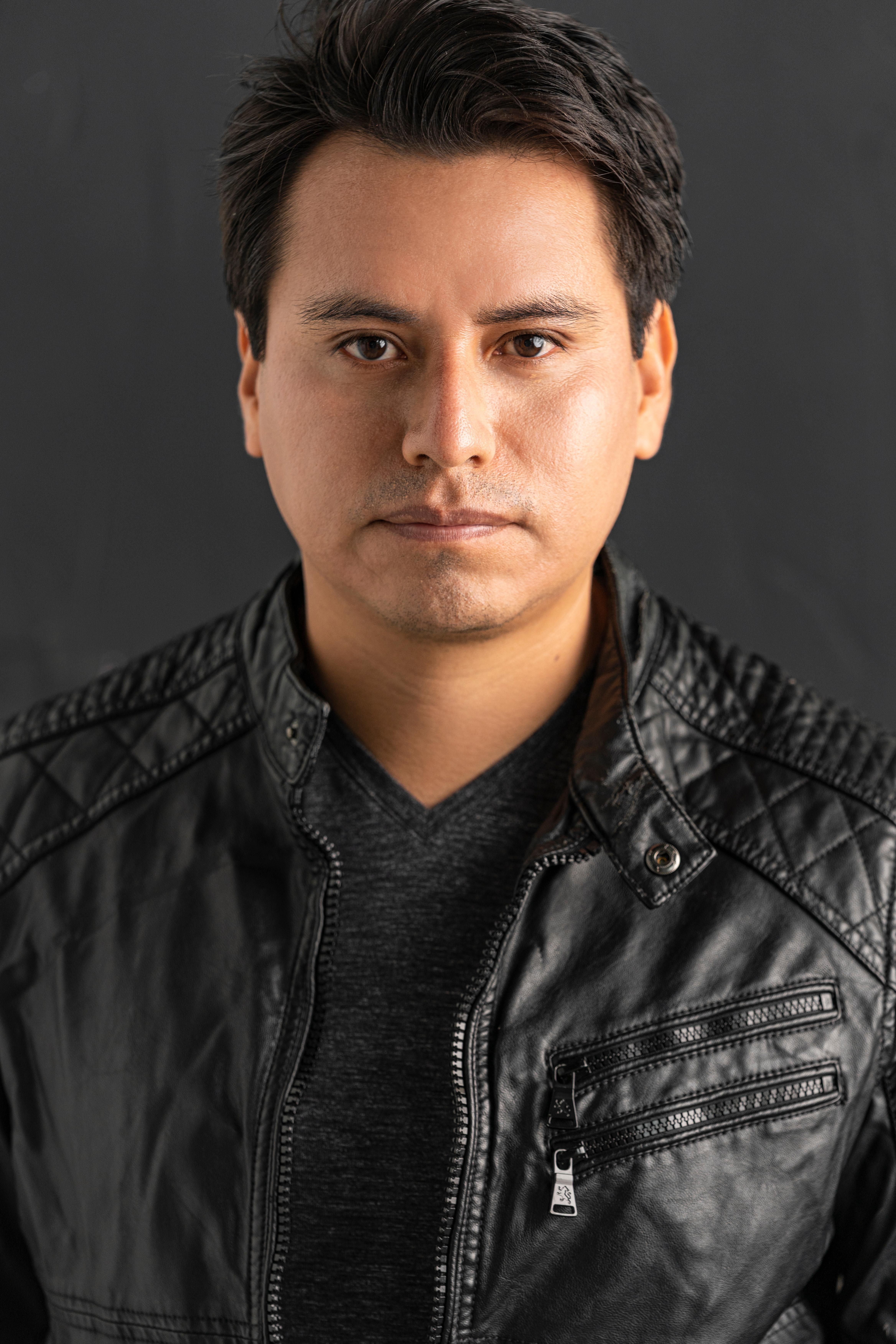 actor Luis Perez large photo