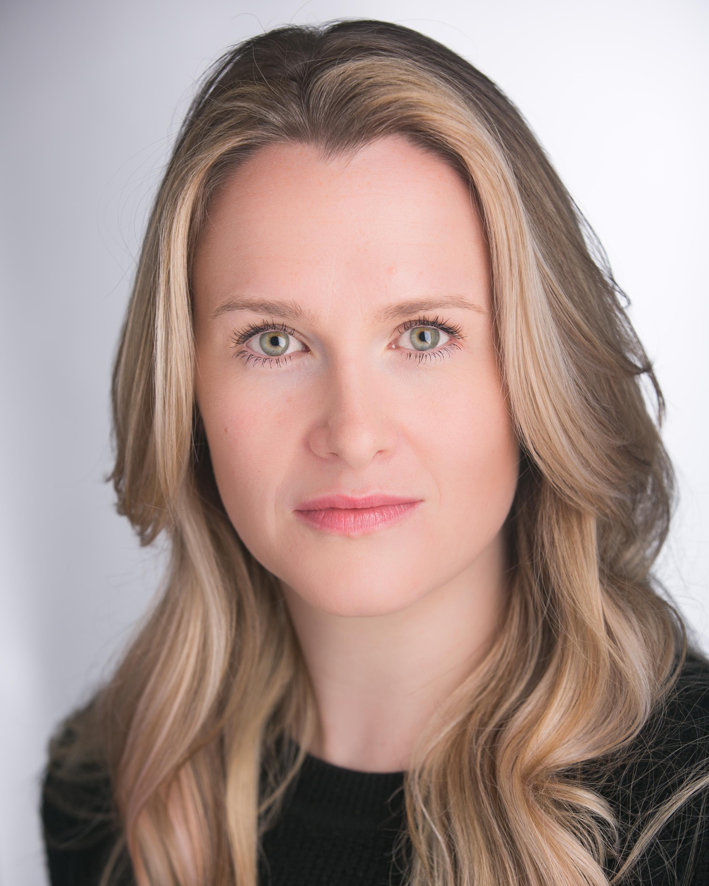 actor Alice Grace large photo