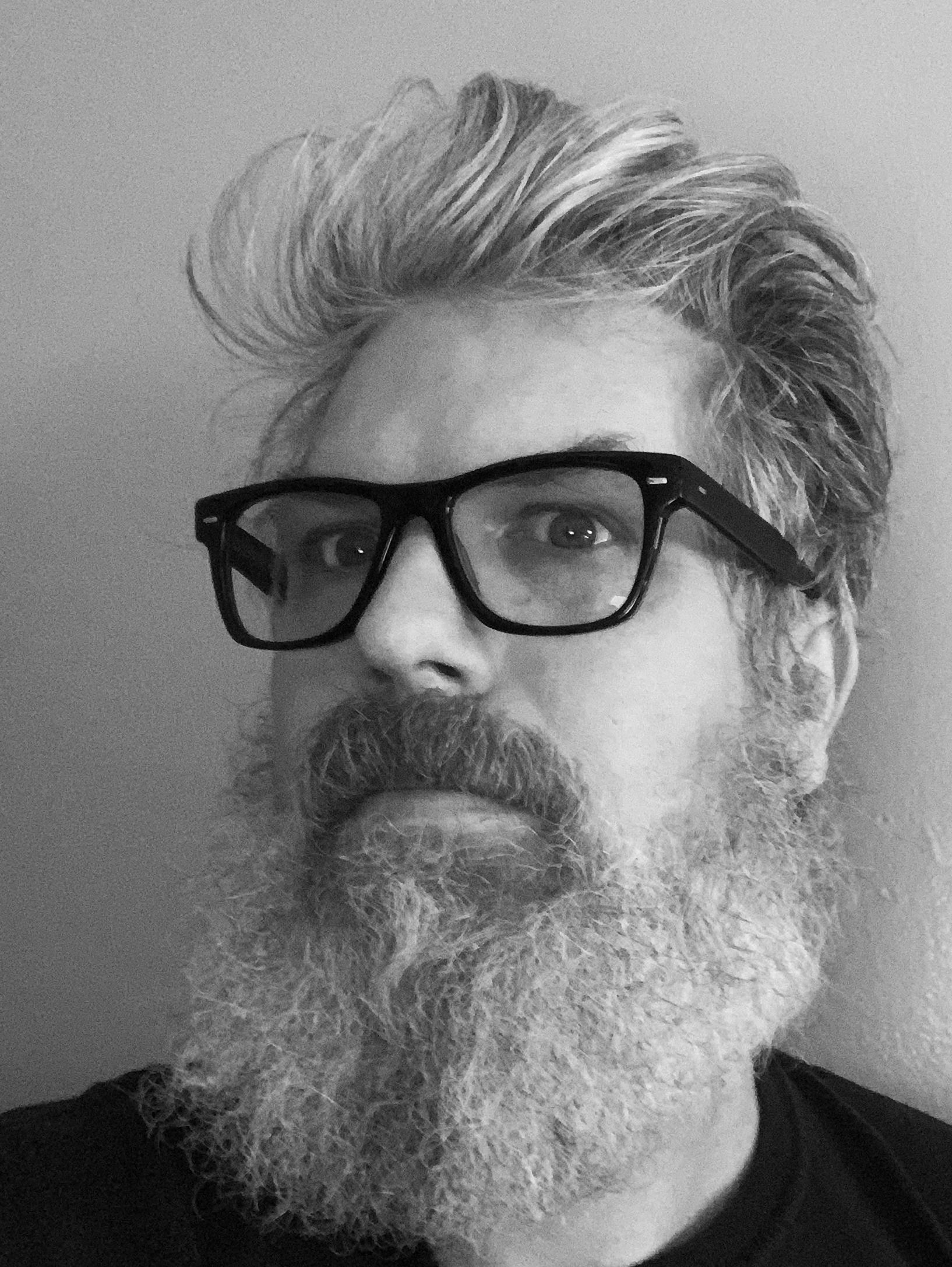 actor Jonathan Buchanan large photo