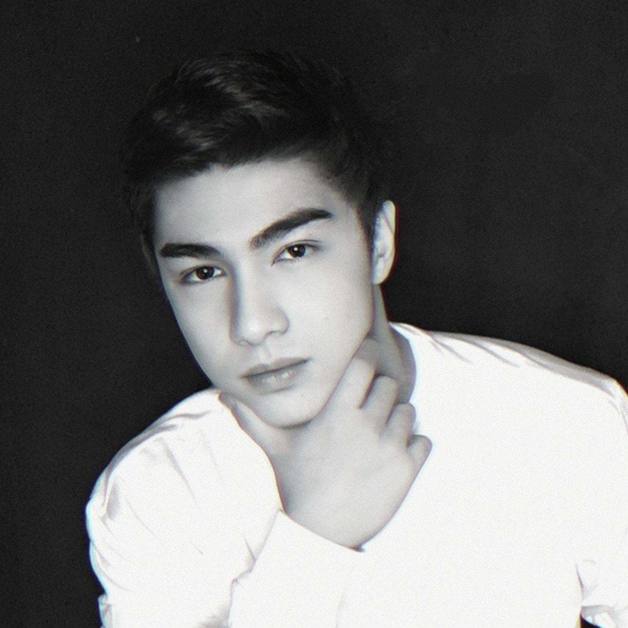 actor Ace Toledo large photo