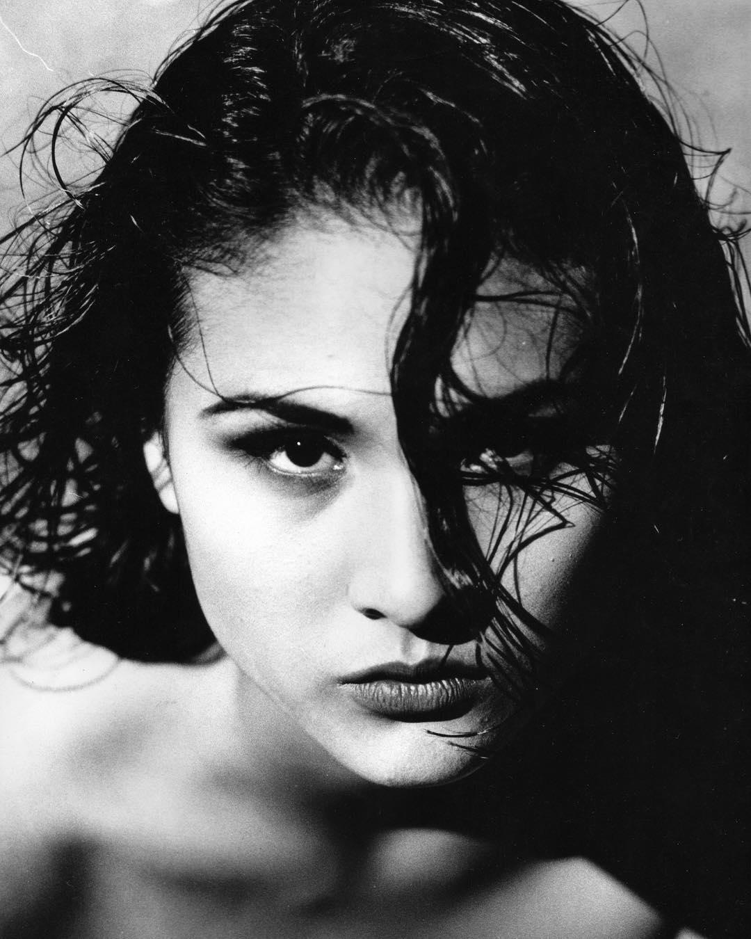 actor Dindi Gallardo large photo